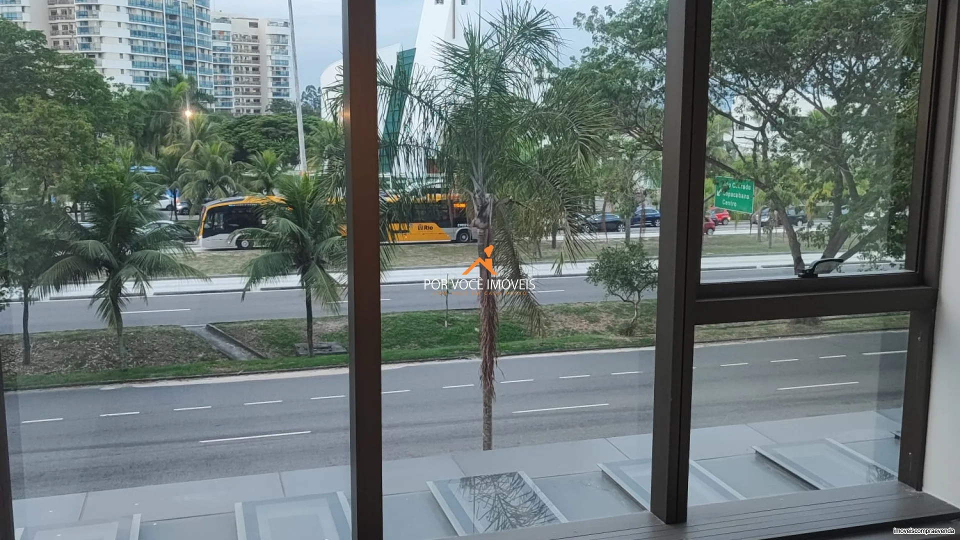 Sala comercial no Vogue Square
