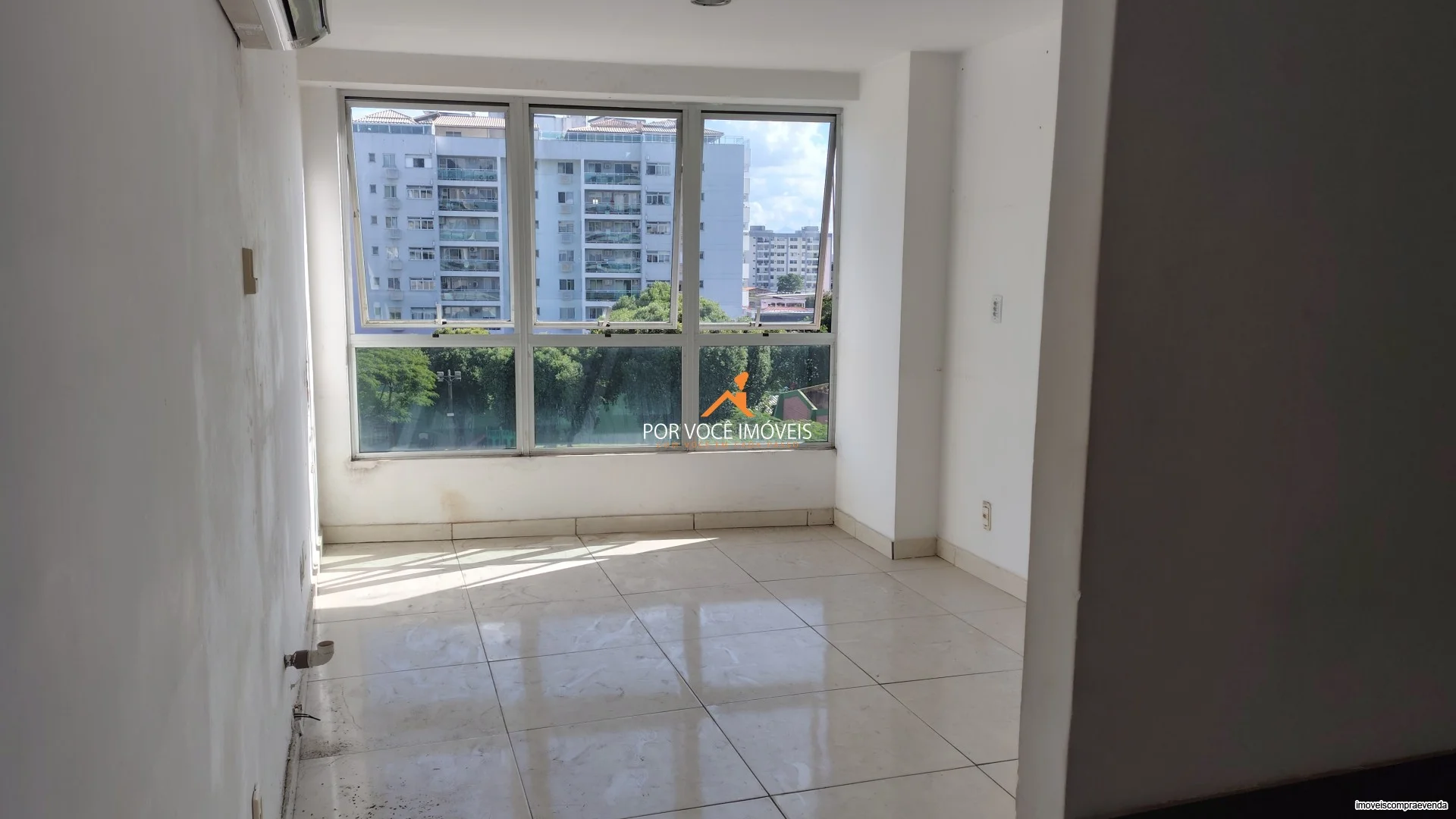 Sala Comercial no Plaza Office