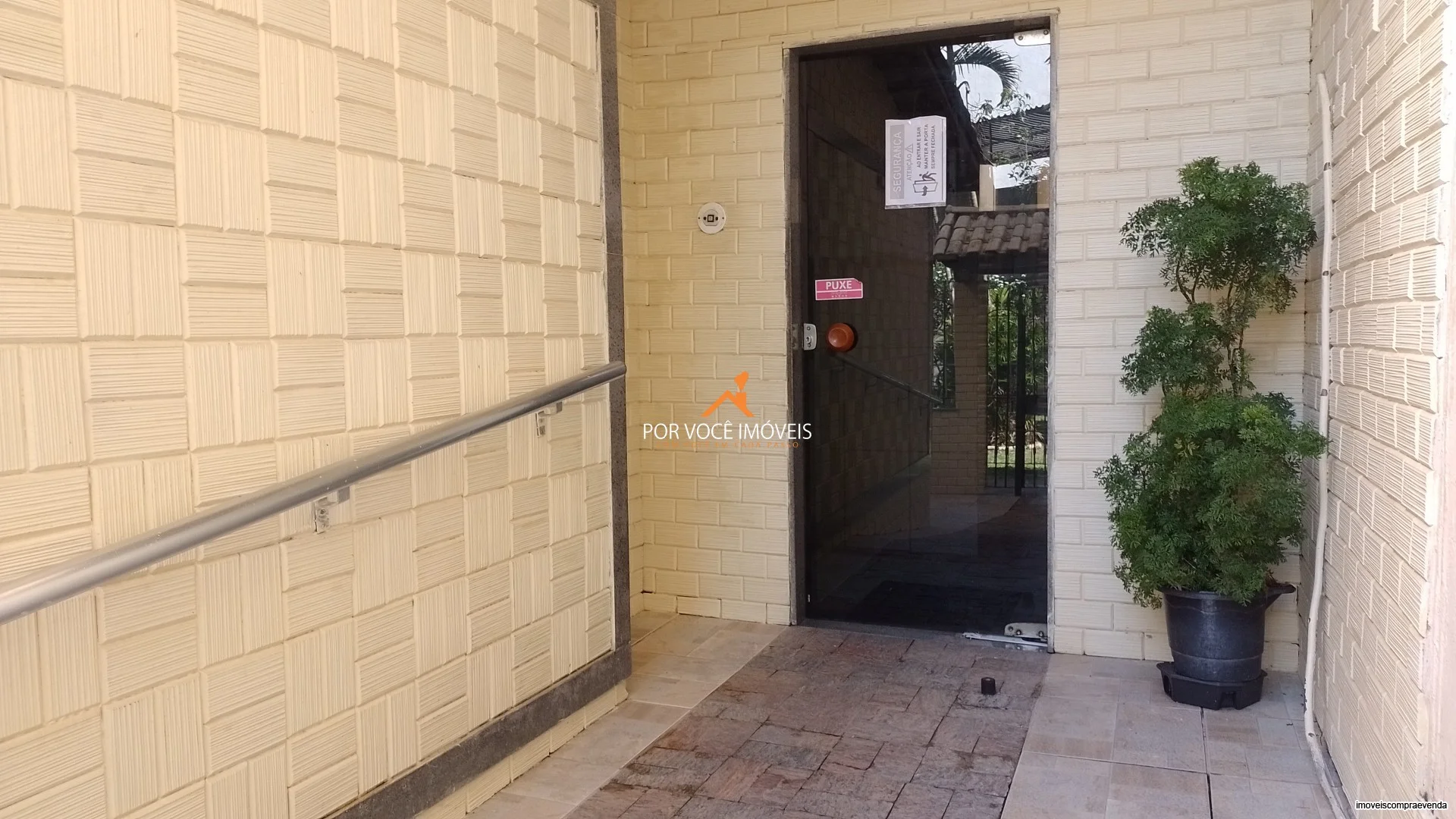 Apartamento com 2 quartos no Conjunto Residencial Marechal do Ar Henrique Raymundo Dyott Fontenelle
