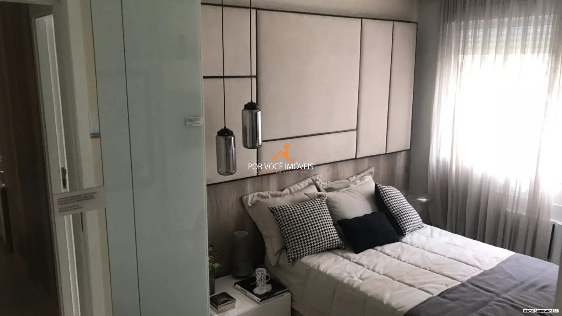 Apartamento com 2 Quartos no Condomínio UP Barra
