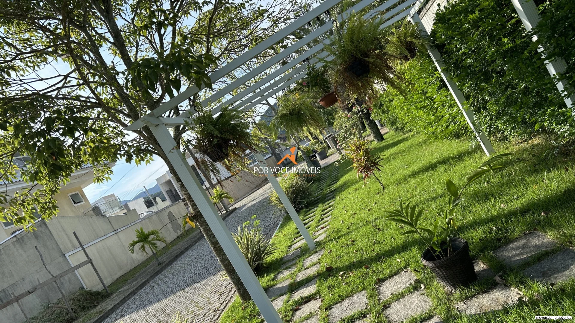 Lote de 180m² no Condomínio Advanced Residence