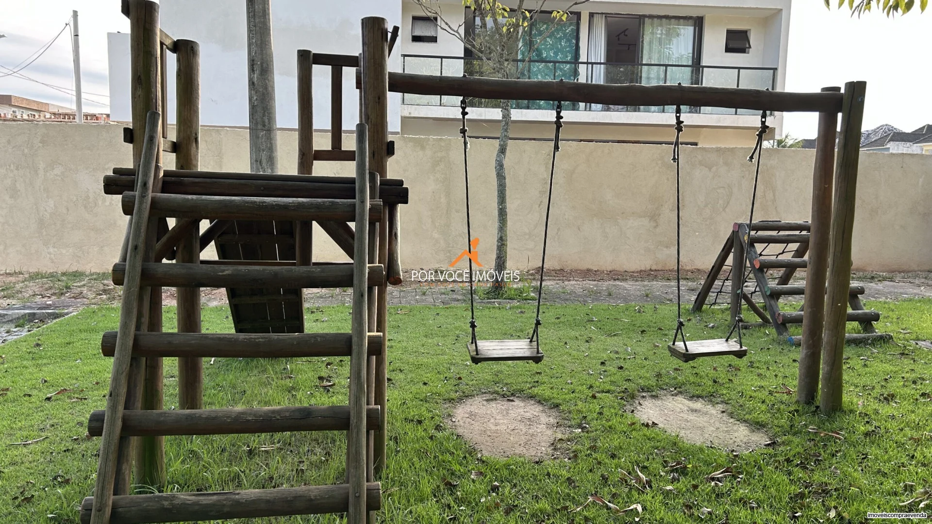 Lote de 180m² no Condomínio Advanced Residence