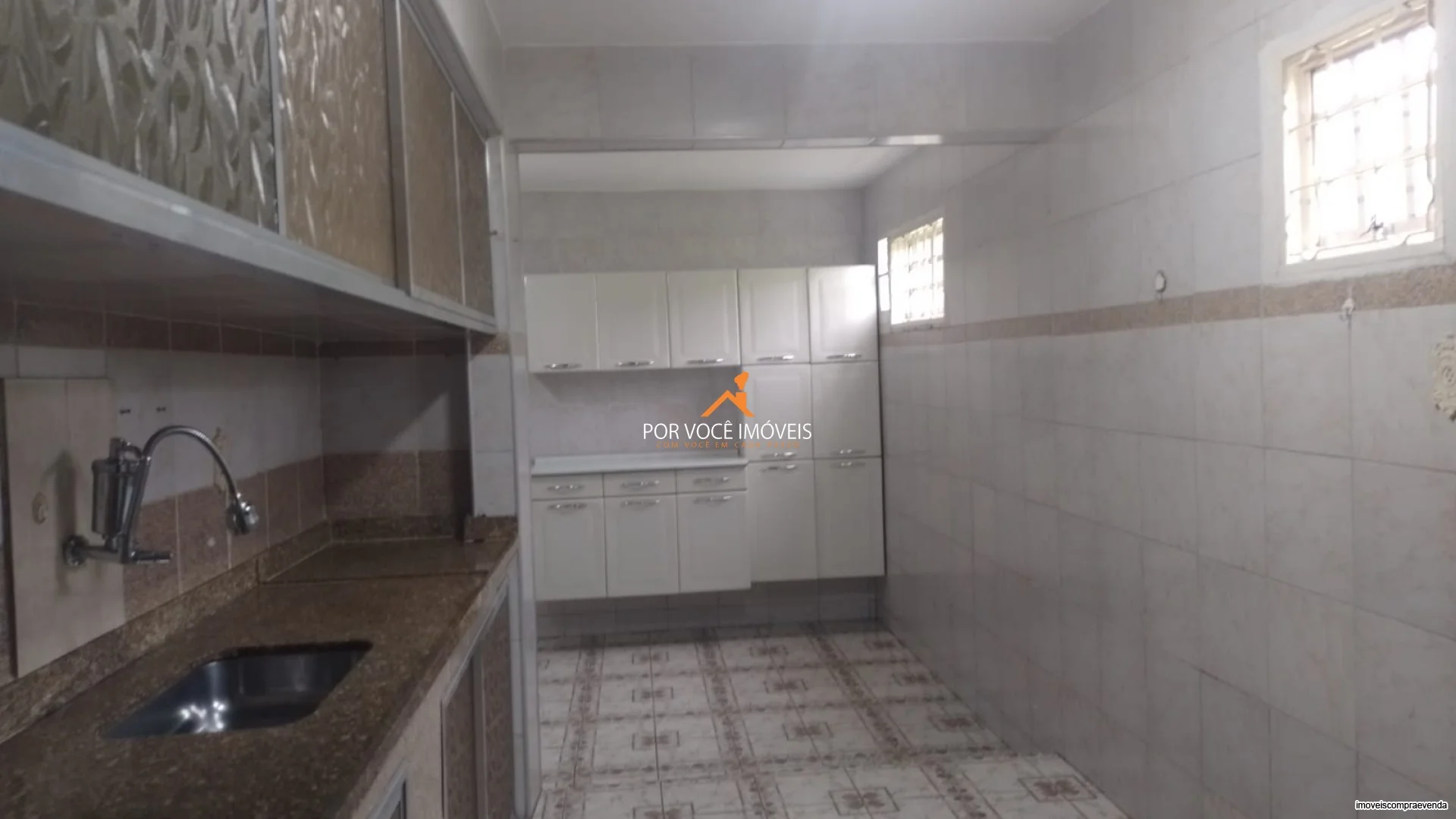 Casa Linear no Adriana com 2 quartos e garagem 