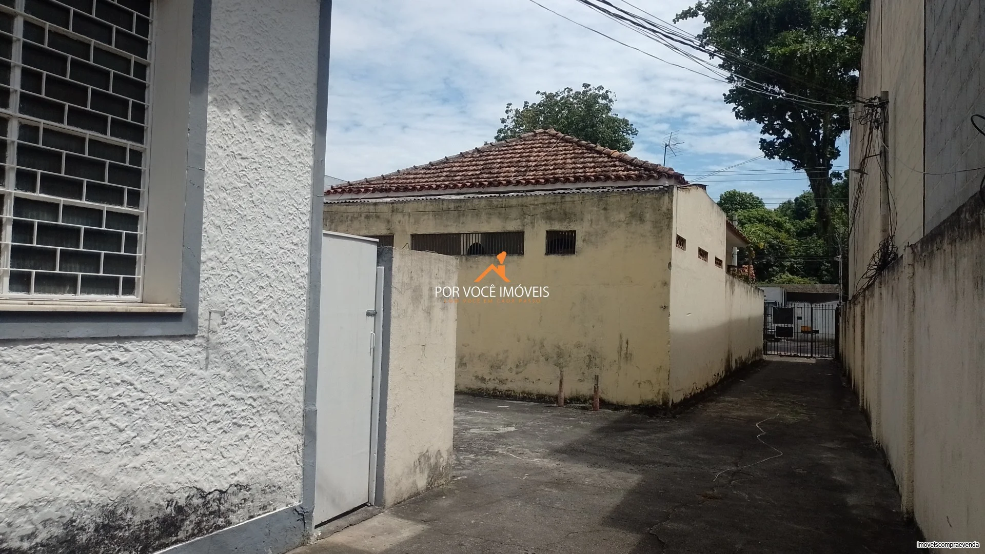 Casa para Locação com 2 quartos e garagem