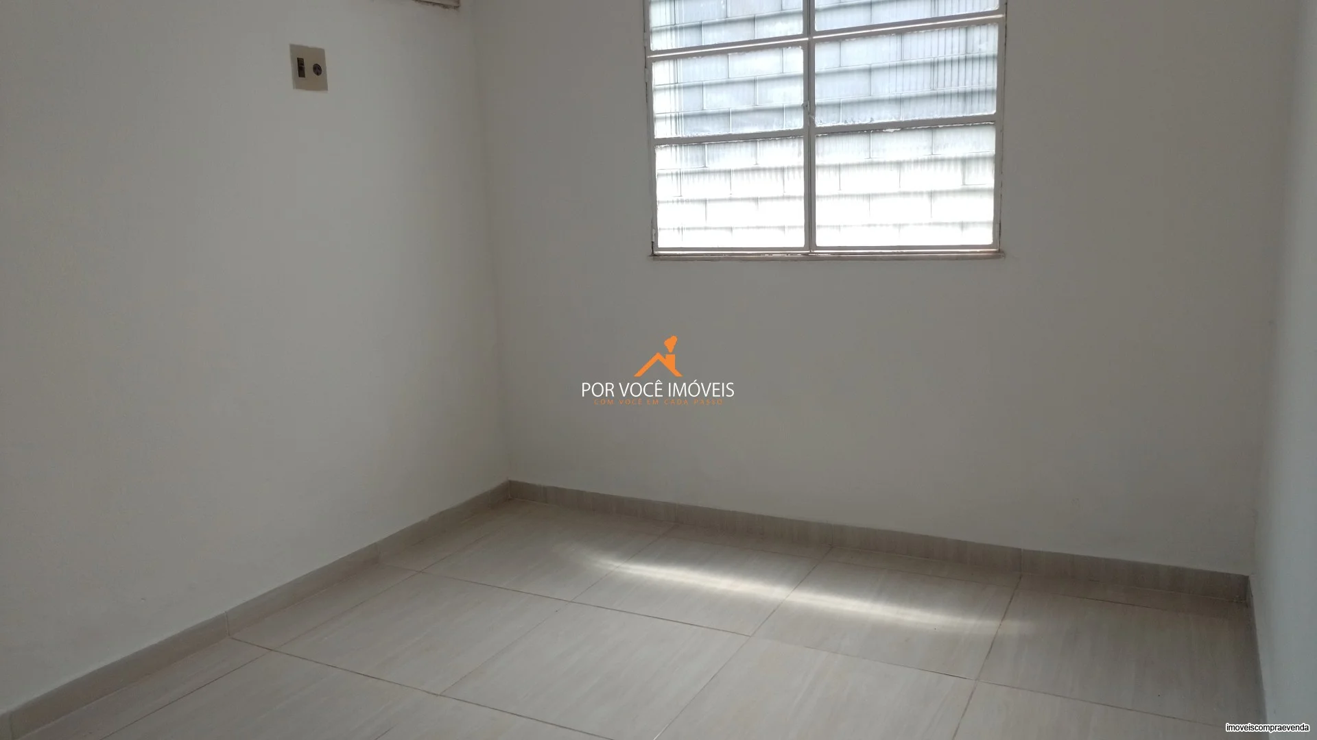 Casa para Locação com 2 quartos e garagem