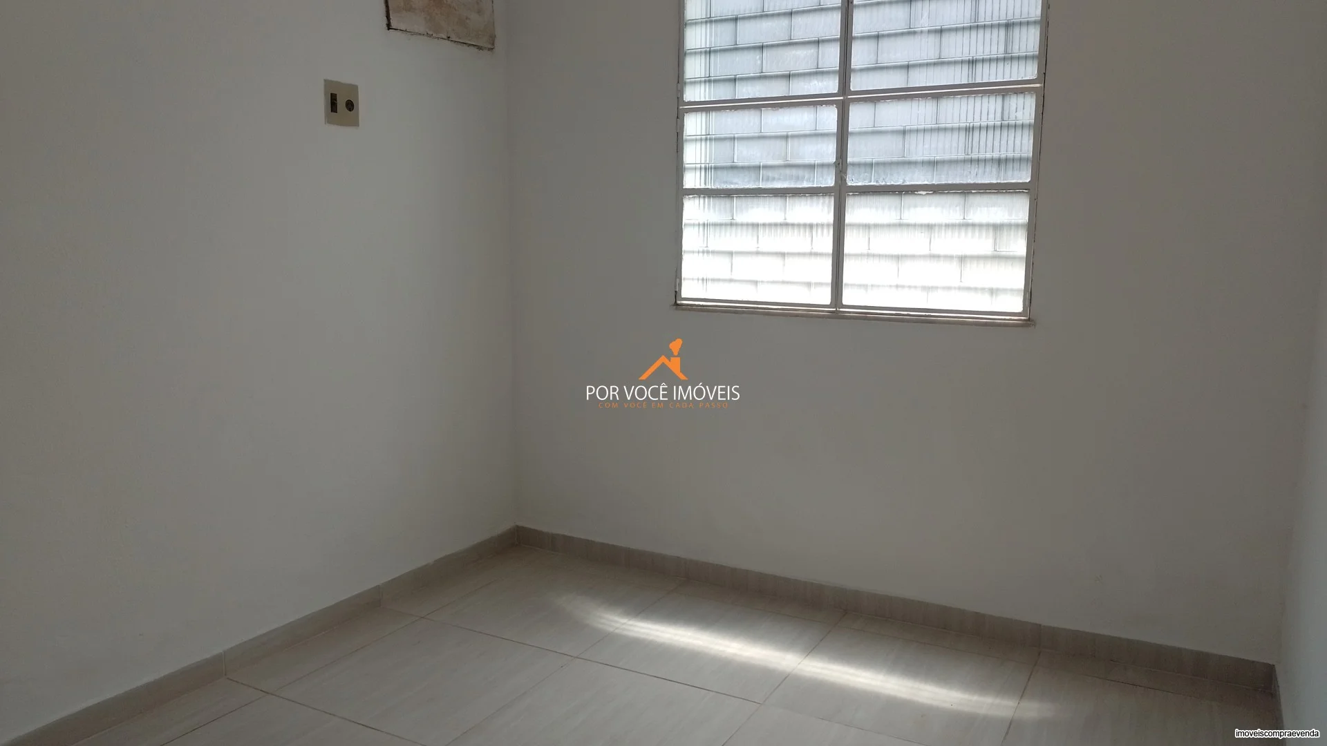 Casa para Locação com 2 quartos e garagem