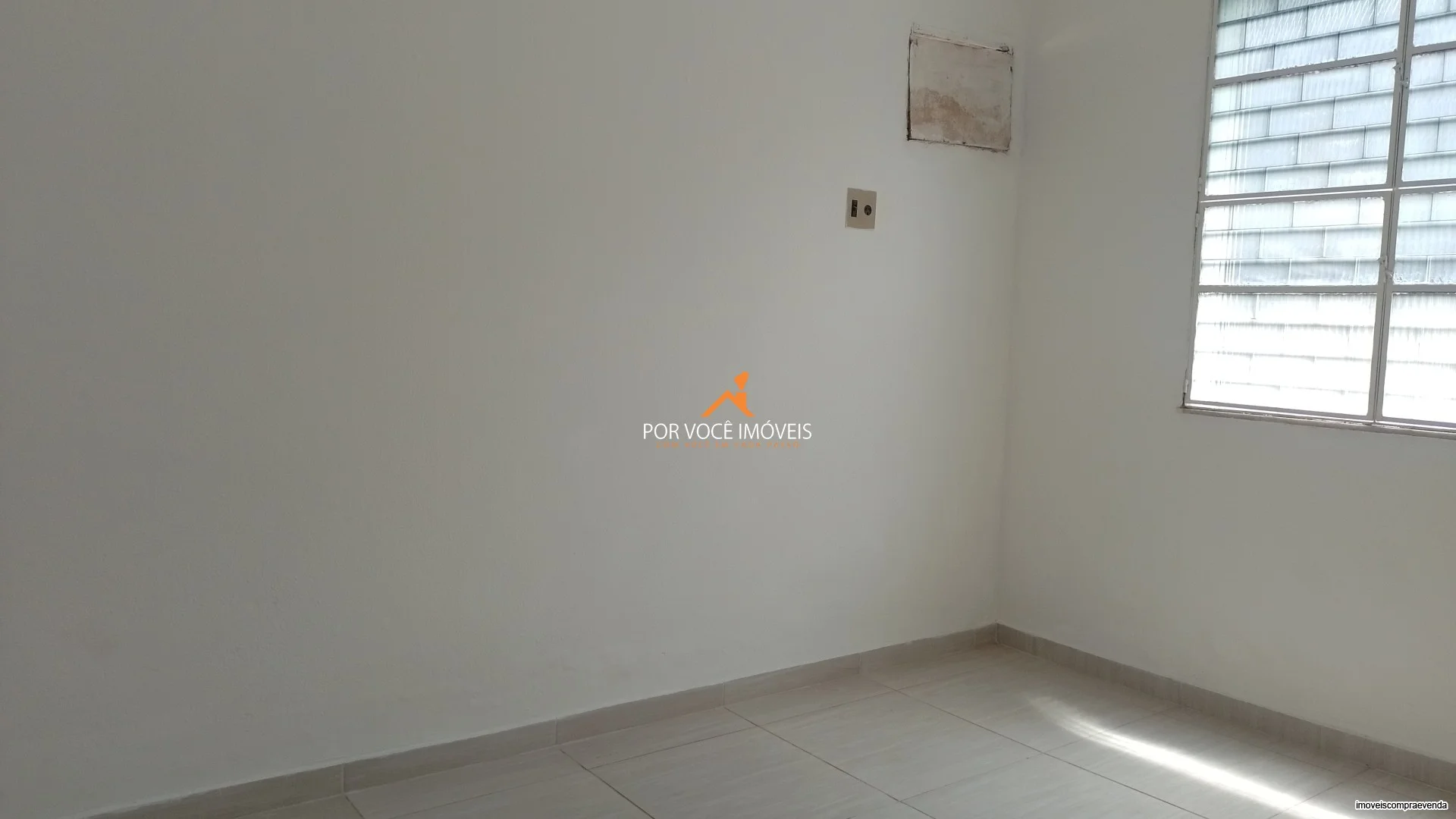 Casa para Locação com 2 quartos e garagem