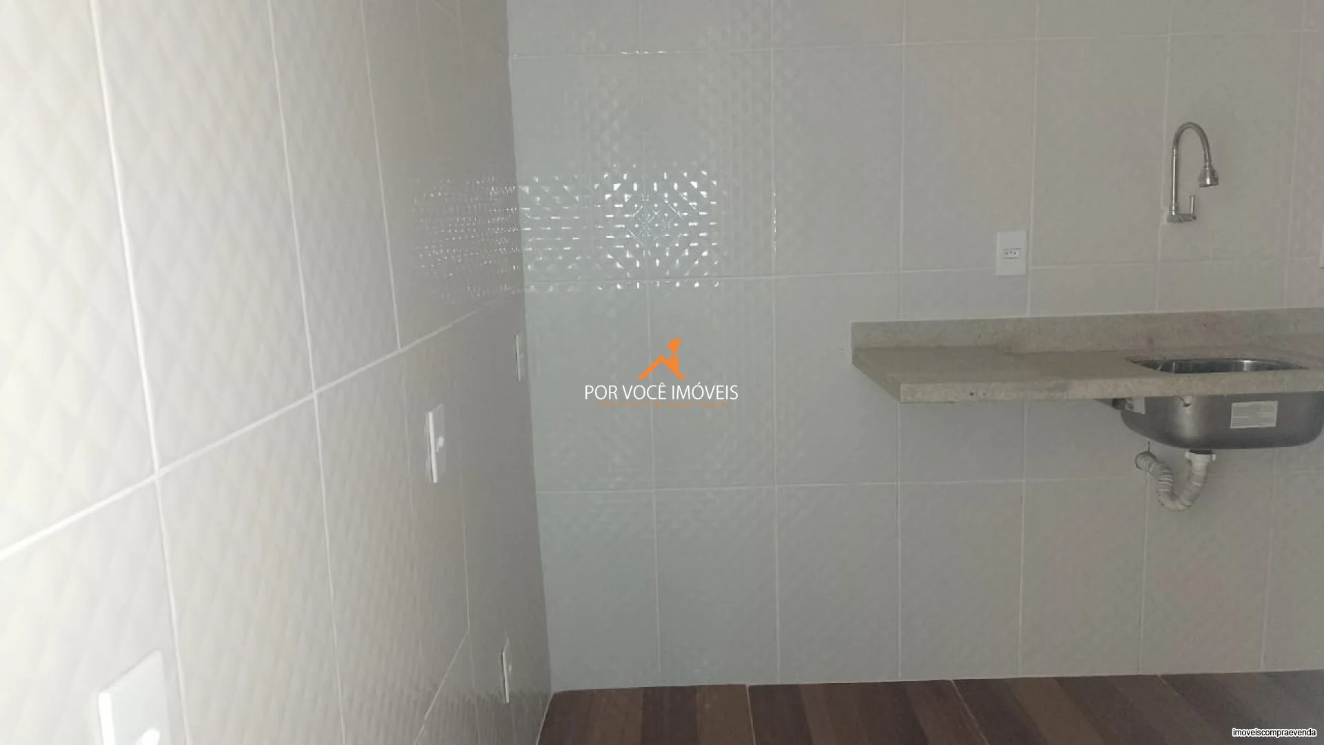 Casa para Locação com 2 quartos e garagem