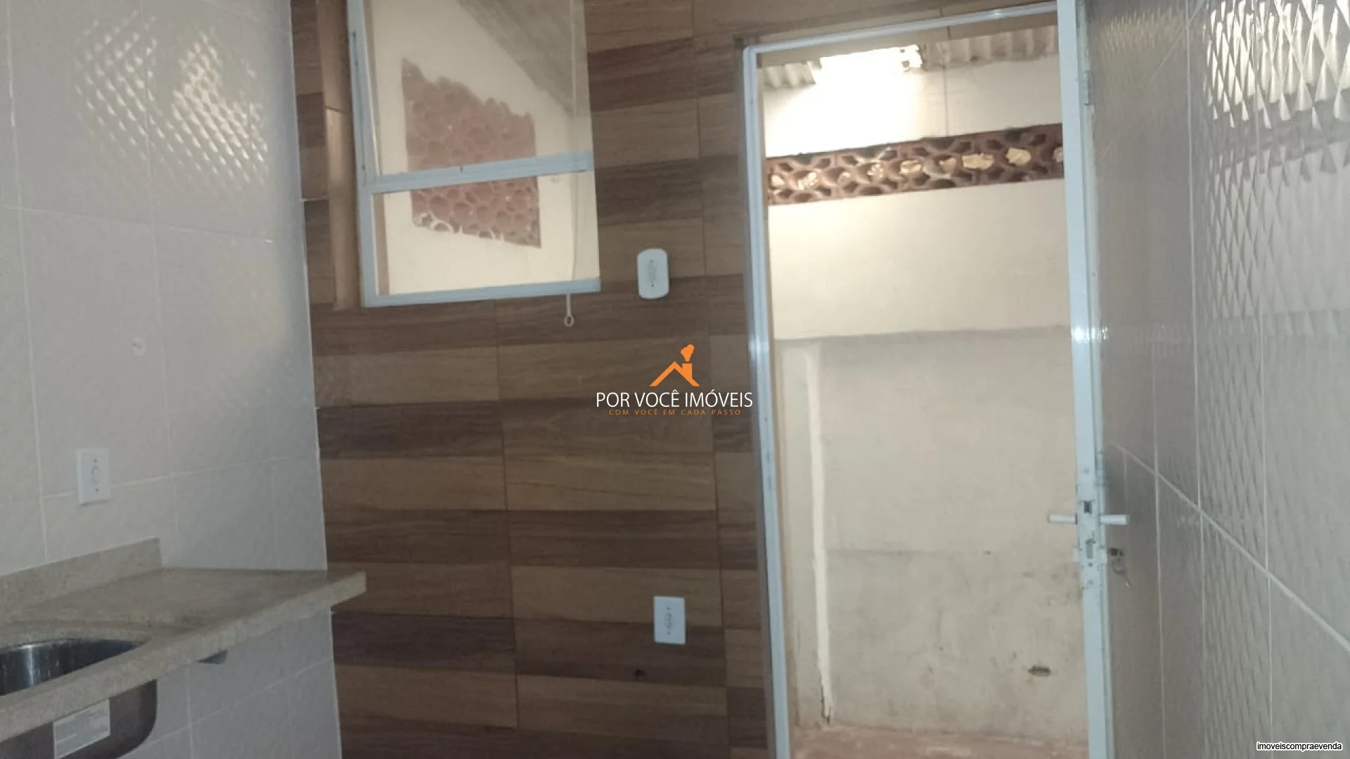 Casa para Locação com 2 quartos e garagem