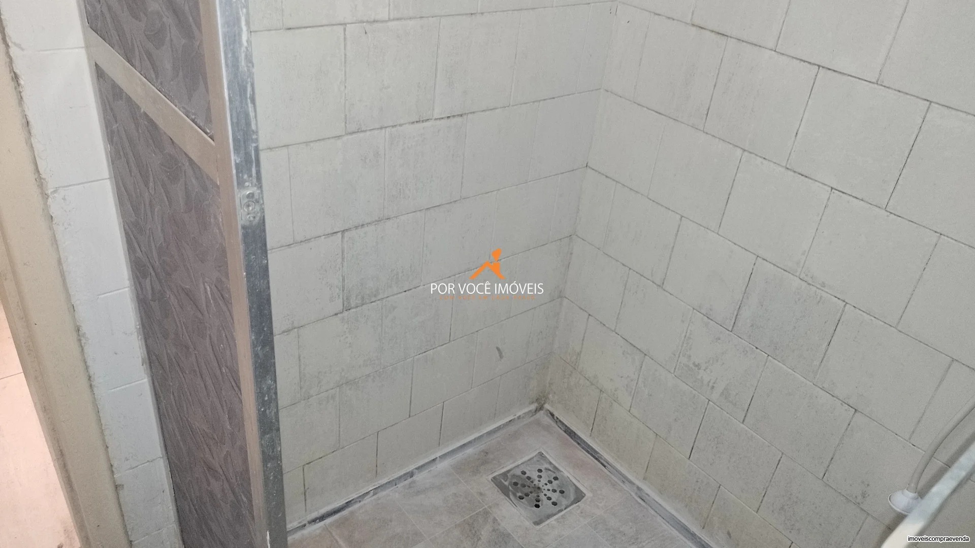 Casa para Locação com 2 quartos e garagem