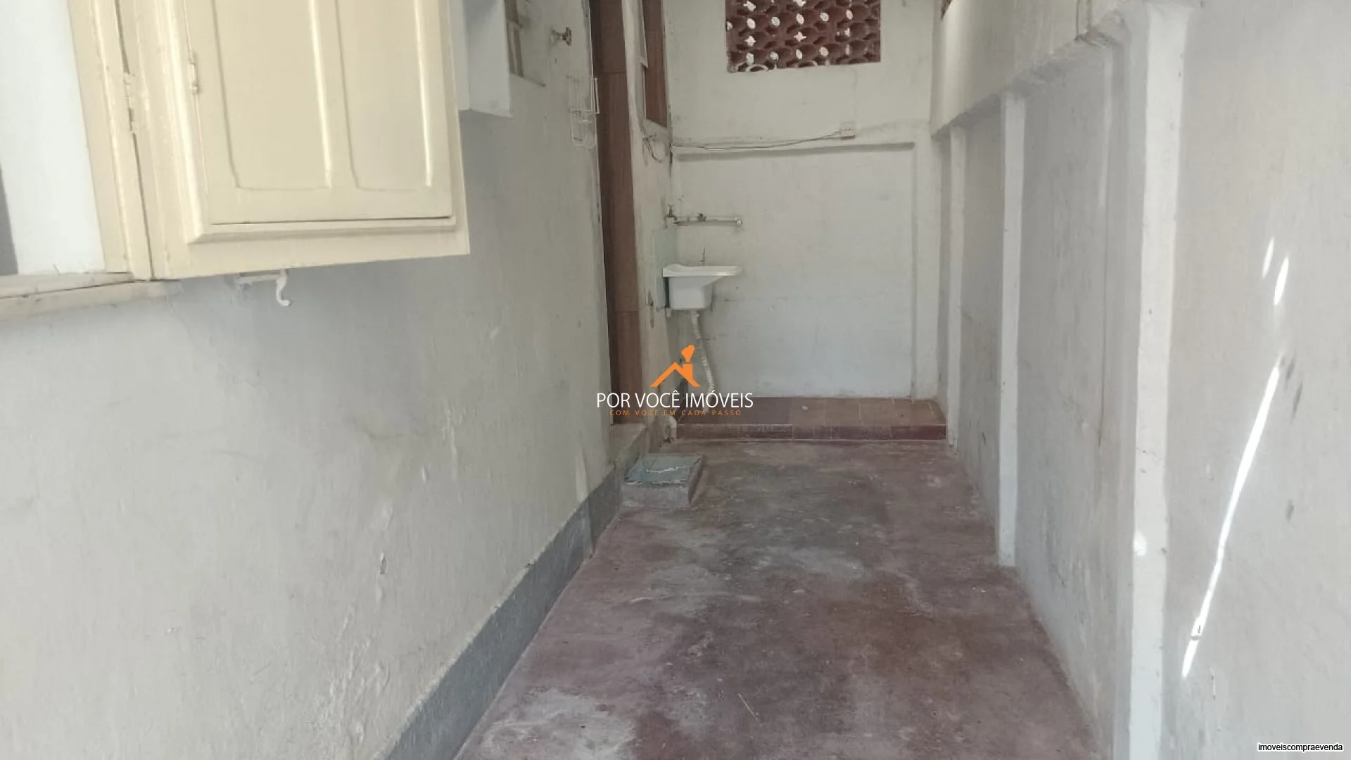 Casa para Locação com 2 quartos e garagem