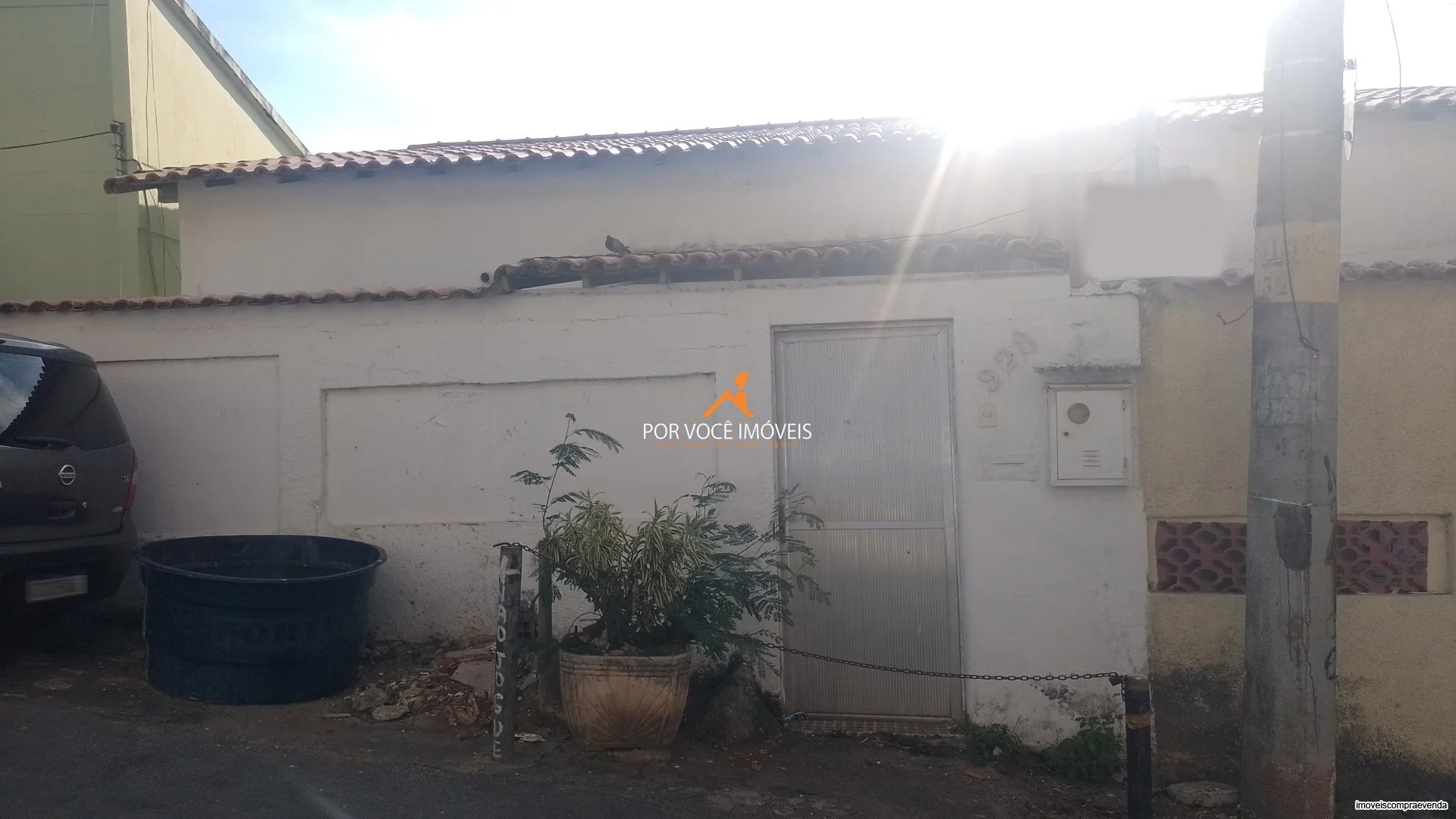Casa com 2 quartos, sendo 1 suíte de frente para o mar