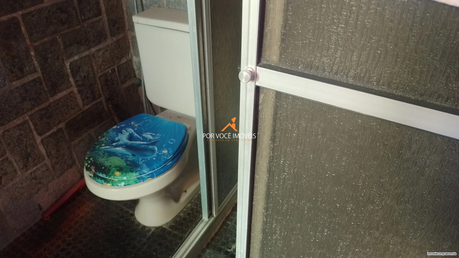 Casa com 2 quartos, sendo 1 suíte de frente para o mar