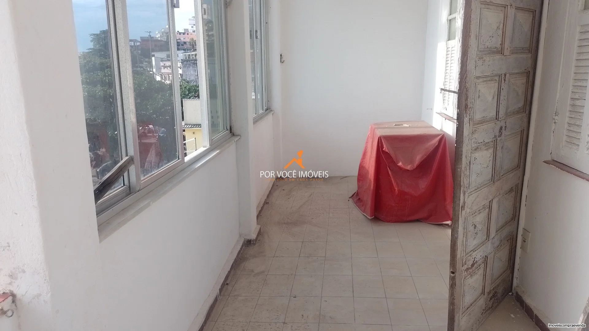 Casa com 2 quartos, sendo 1 suíte de frente para o mar