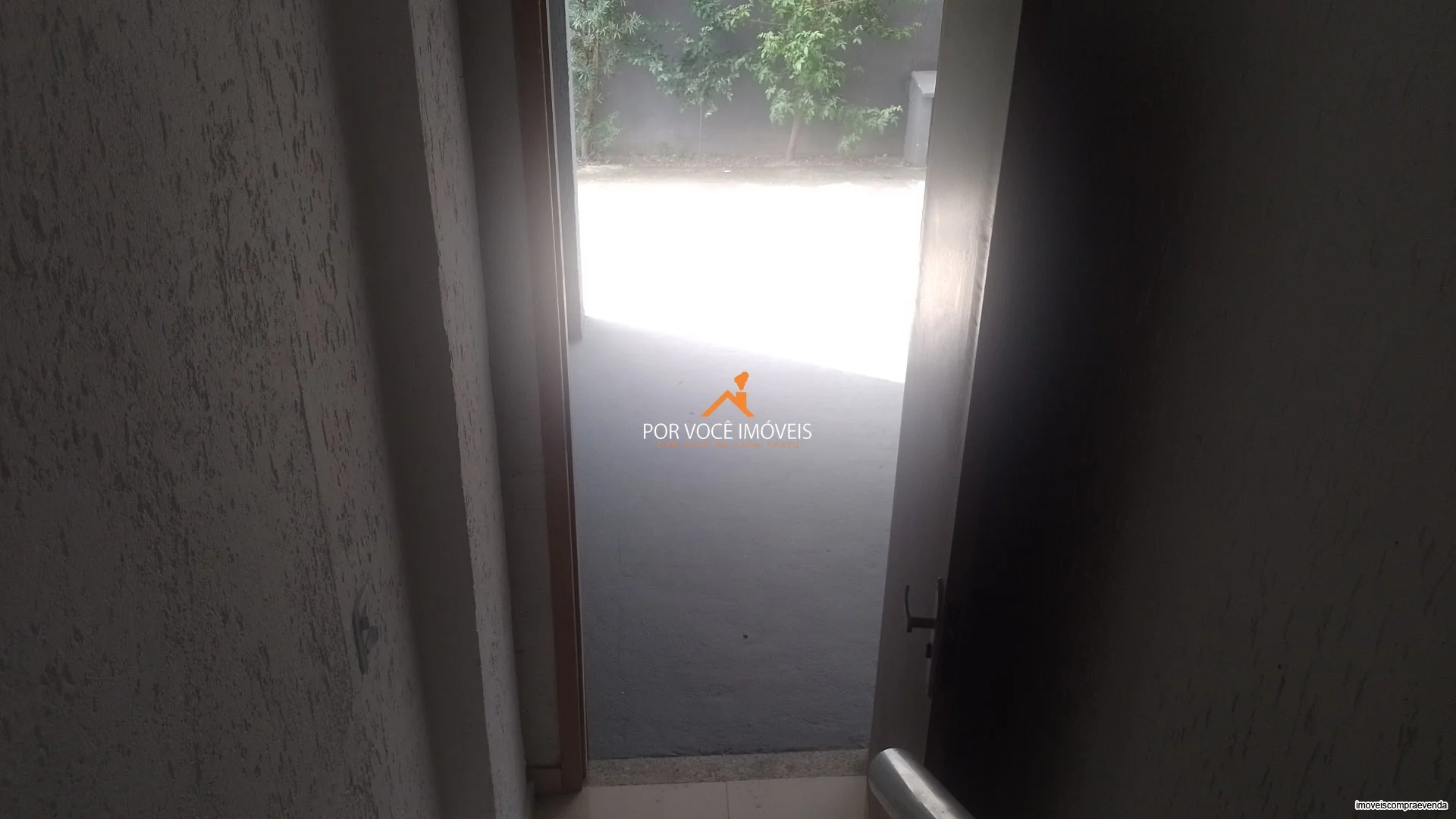 Casa com 2 suítes em Condomínio ao lado do West Shopping