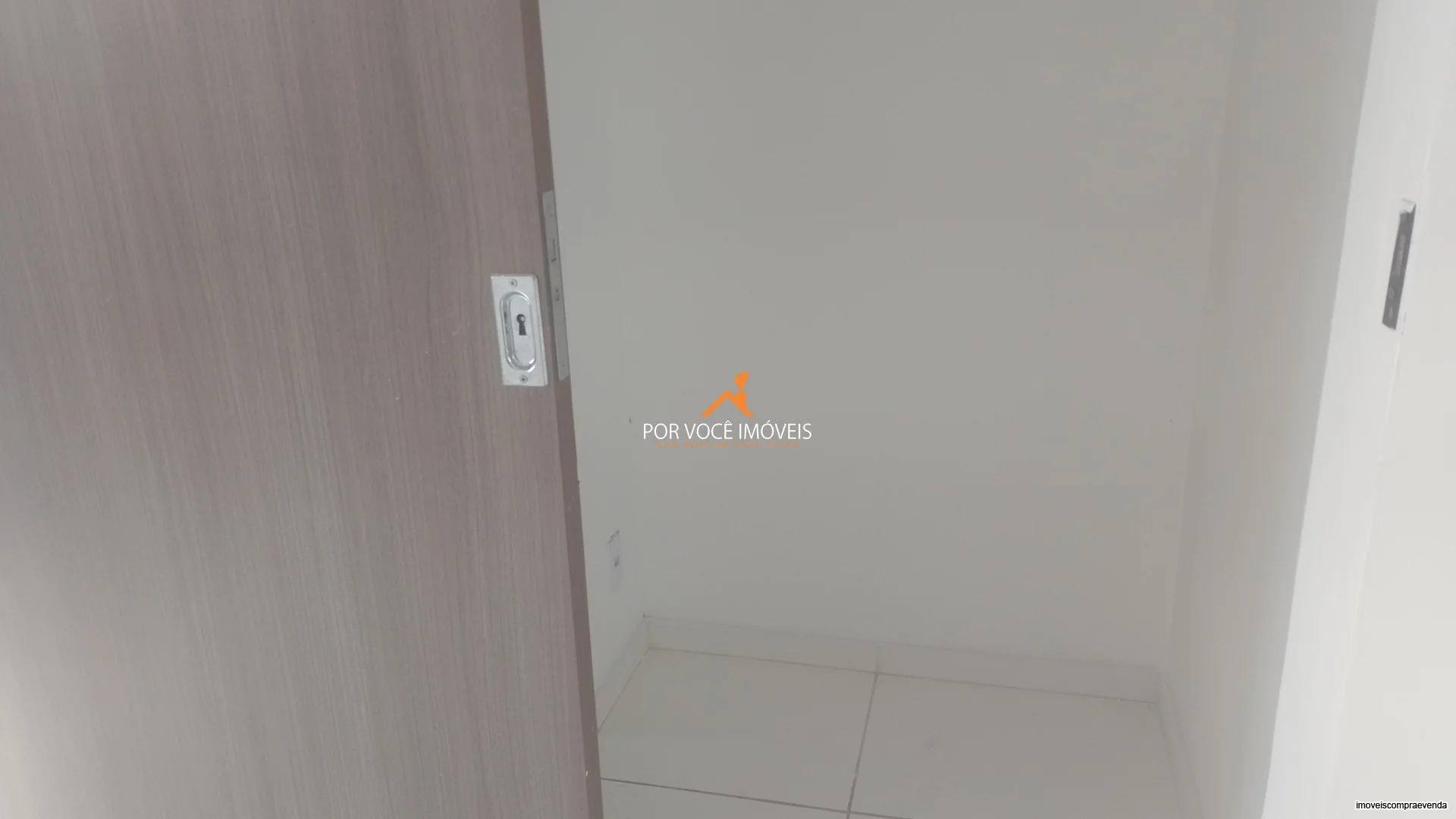 Casa com 2 suítes em Condomínio ao lado do West Shopping