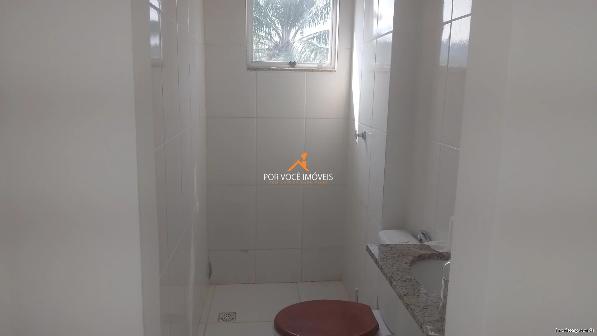 Casa com 2 suítes em Condomínio ao lado do West Shopping