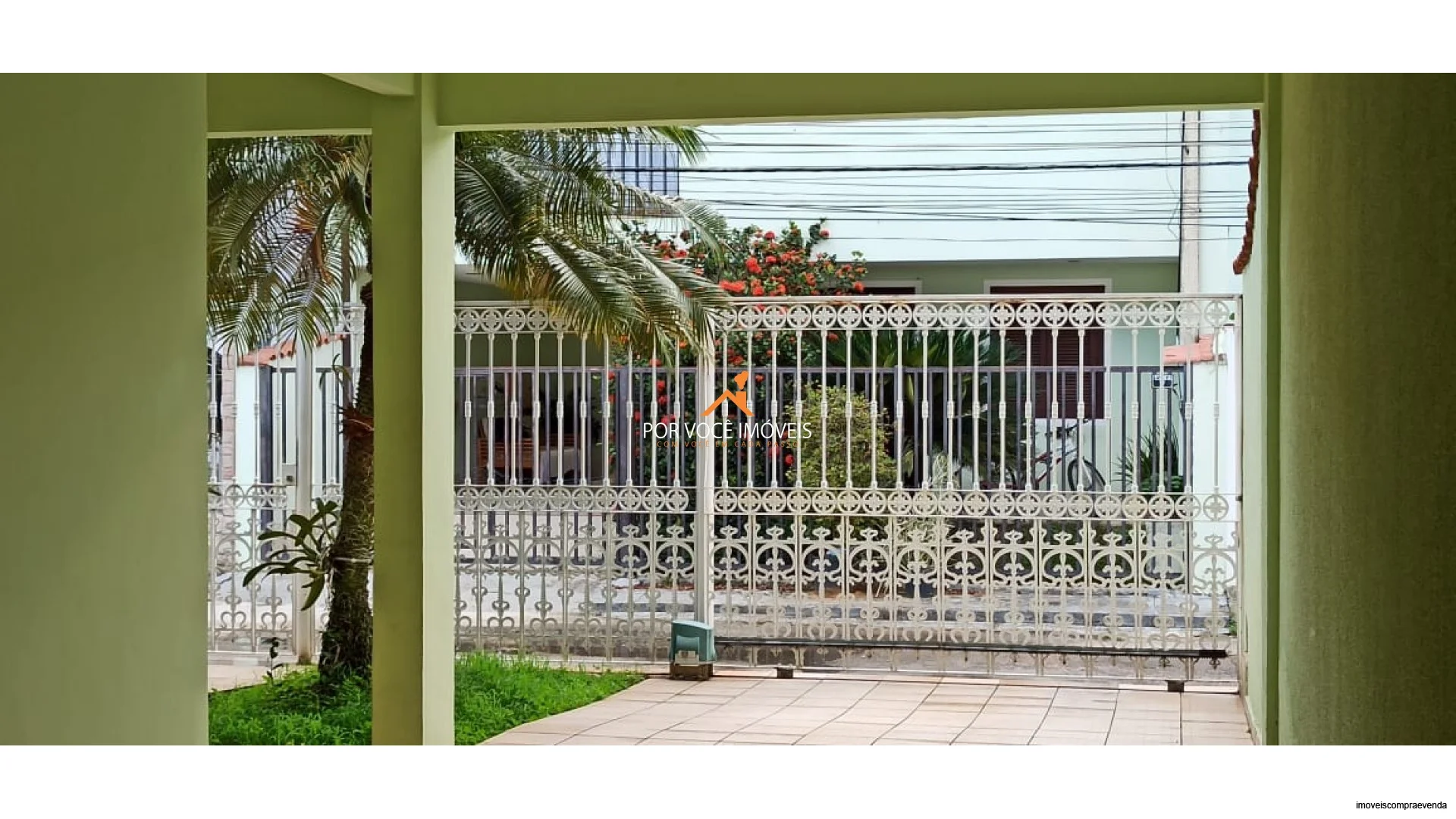Casa com 3 quartos em Condomínio, próximo ao Hospital Oeste D'or