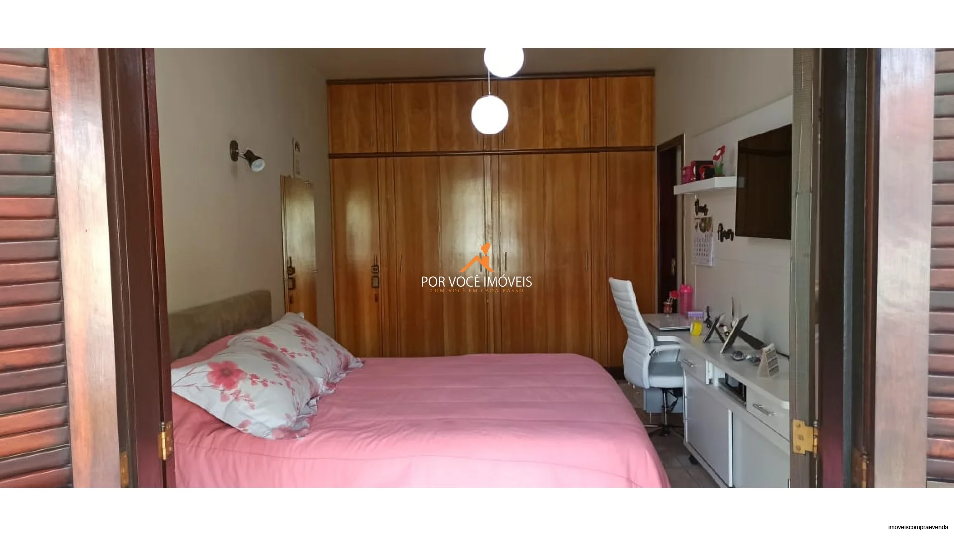 Casa com 3 quartos em Condomínio, próximo ao Hospital Oeste D'or