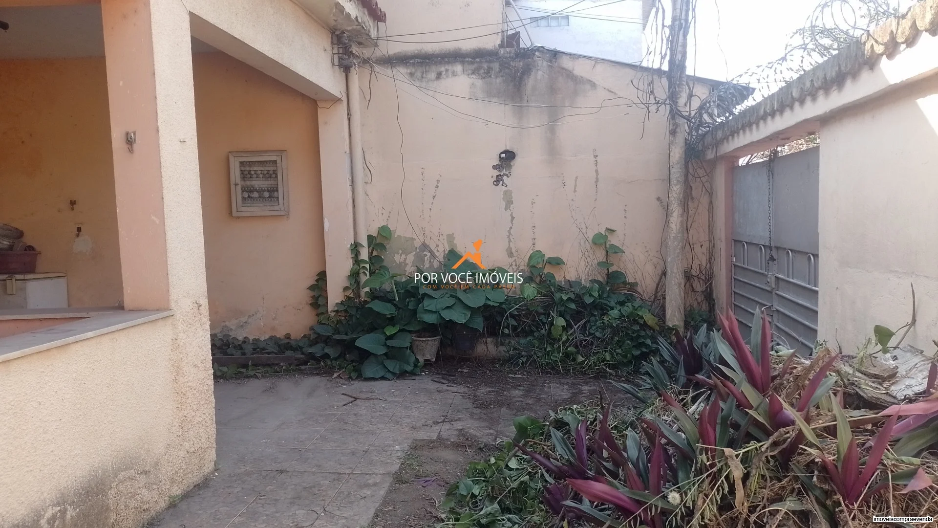 Casa com 2 quartos sendo 1 suíte, na Praça do Corinto