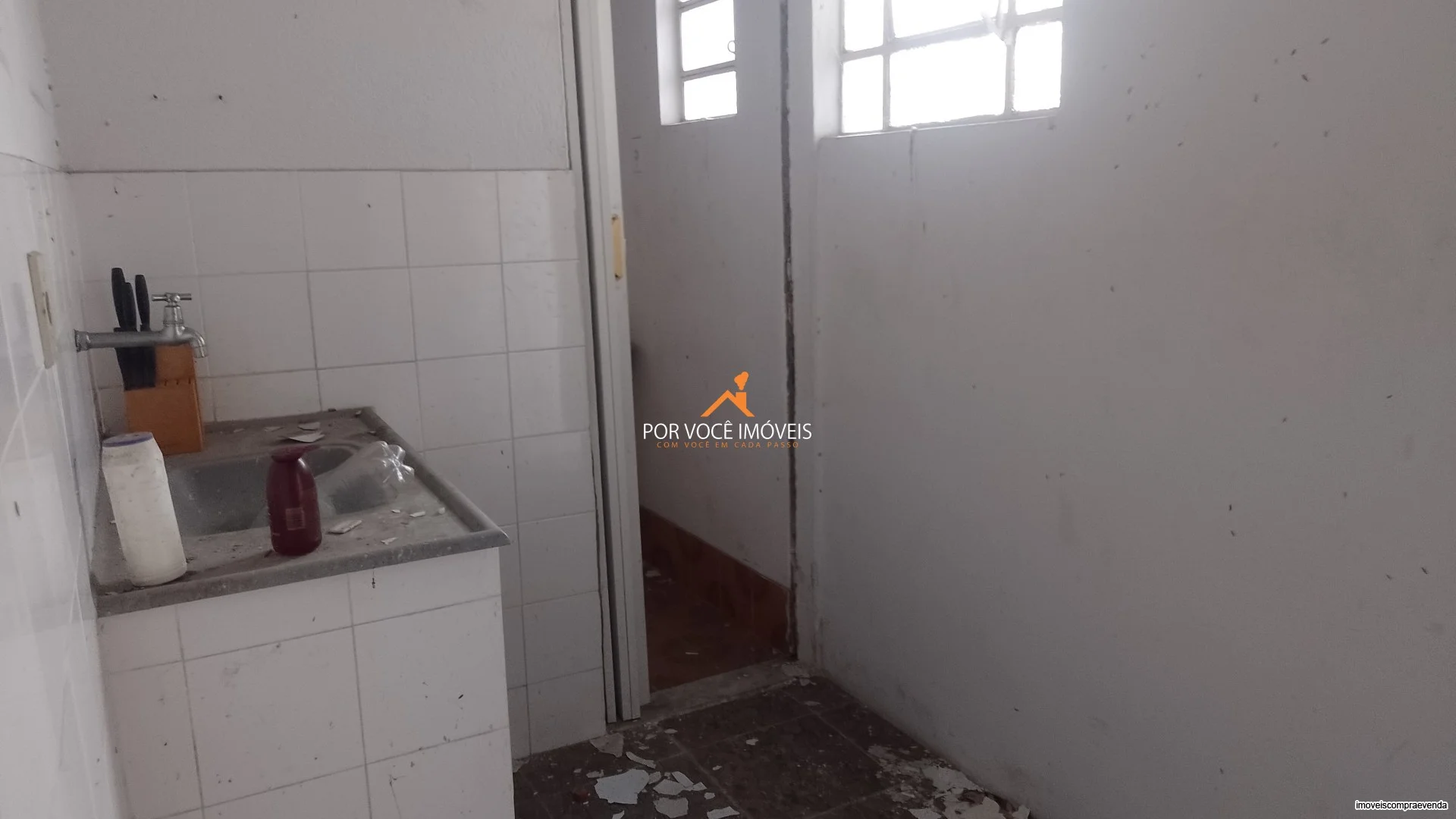 Casa com 2 quartos sendo 1 suíte, na Praça do Corinto