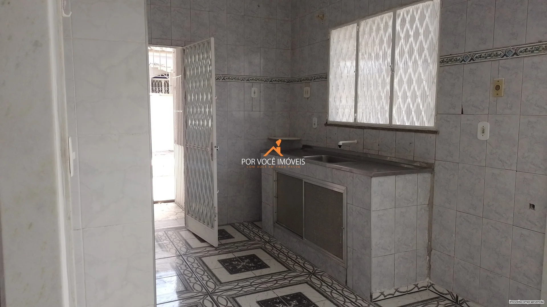 Casa com 3 quartos e garagem, Vila Nova, próximo ao Adonai