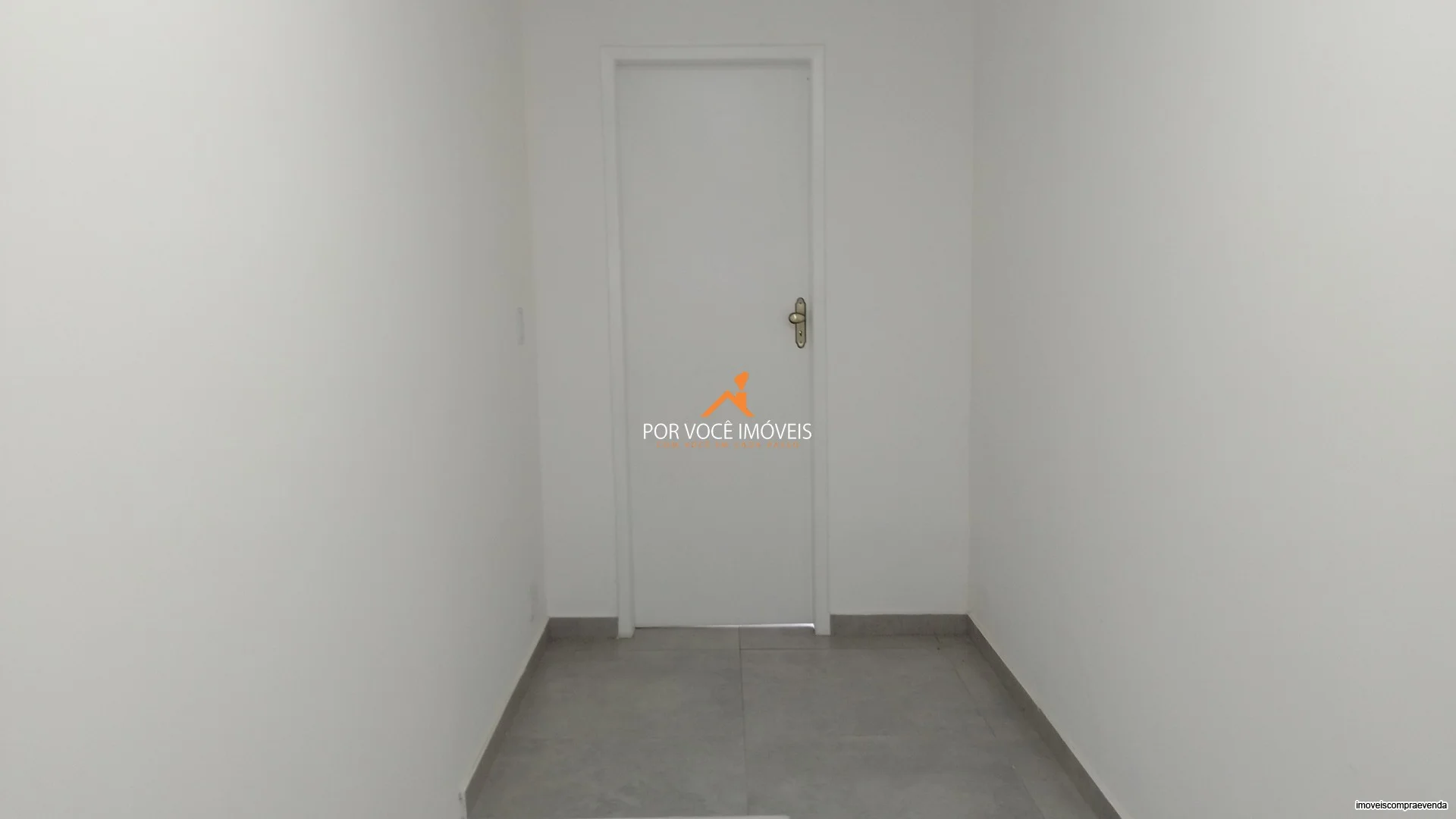 Casa com 2 quartos, duplex, com garagem para 2 carros