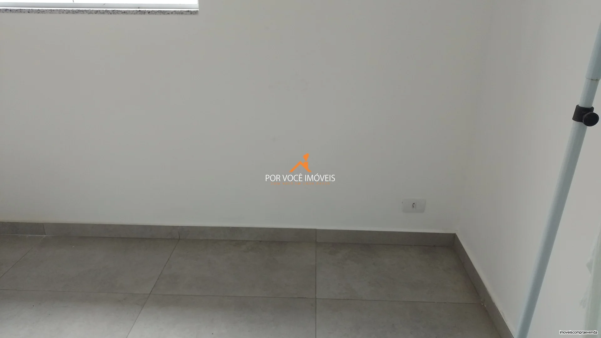 Casa com 2 quartos, duplex, com garagem para 2 carros