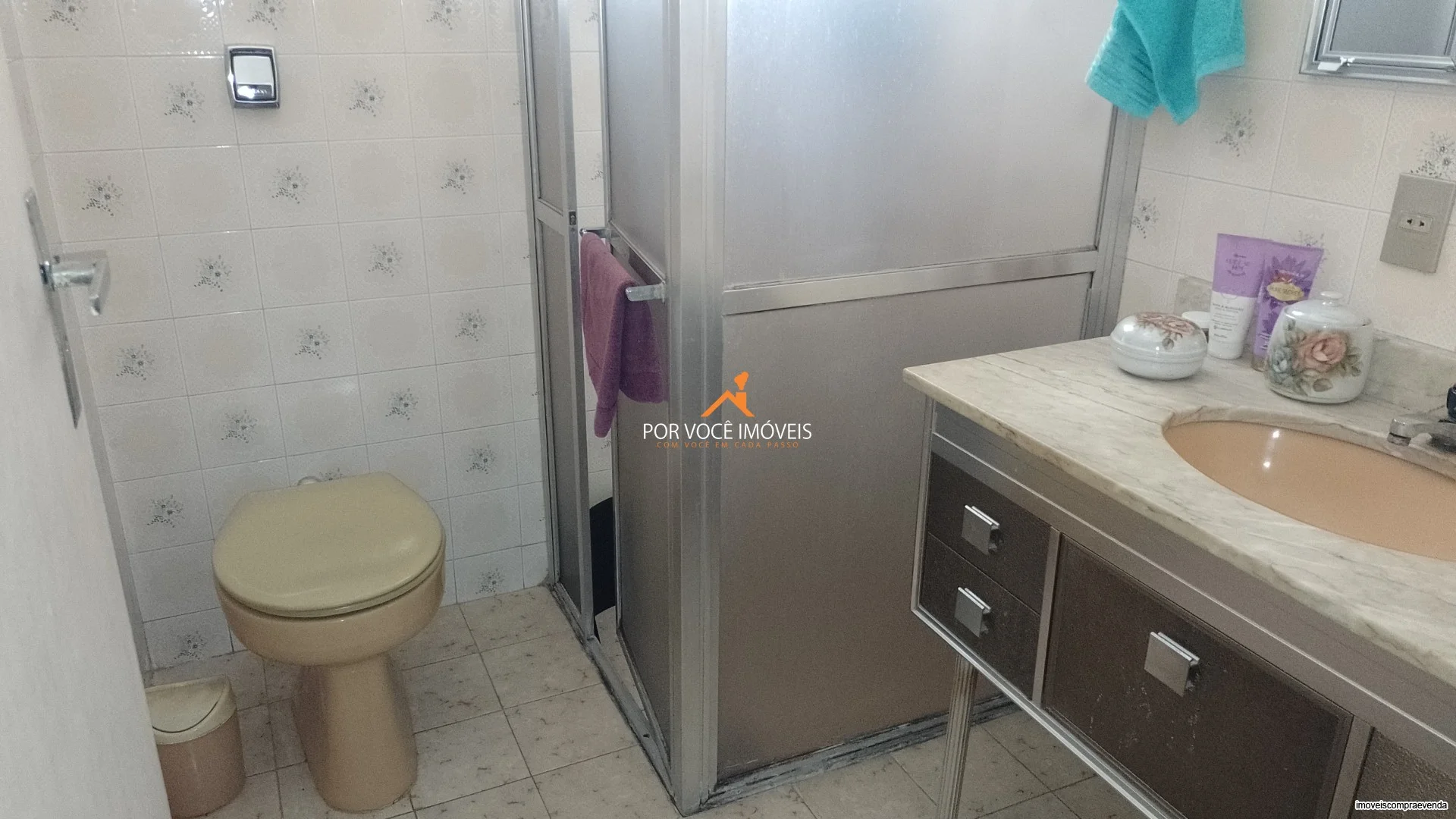 Casa à Venda com 3 Quartos e Terraço no São Jorge