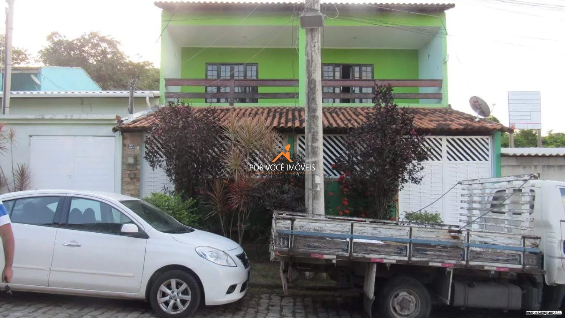 Casa duplex com 3 suítes no Condomínio Recanto do Tinguí
