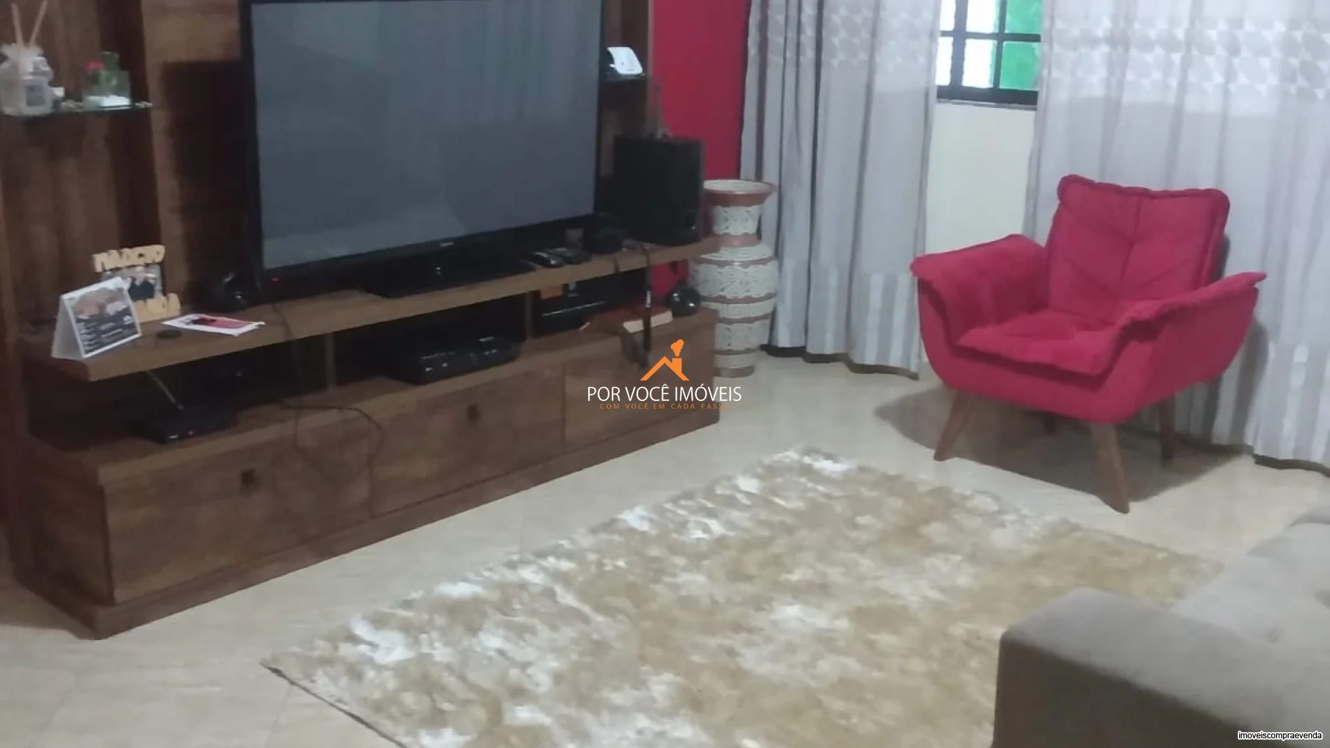 Casa duplex com 3 suítes no Condomínio Recanto do Tinguí