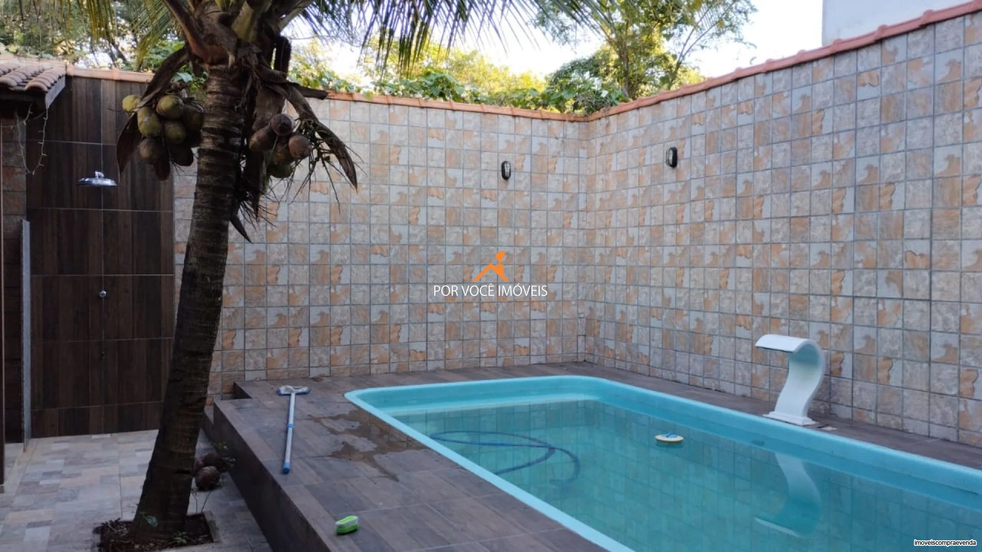 Casa duplex com 3 suítes no Condomínio Recanto do Tinguí