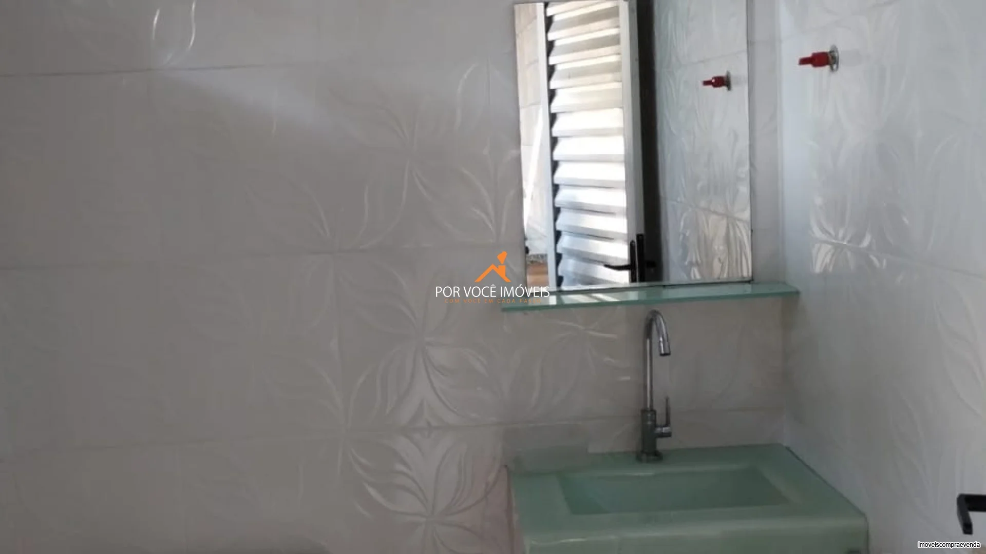 Casa duplex com 3 suítes no Condomínio Recanto do Tinguí