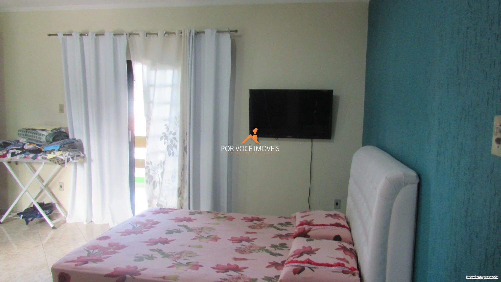 Casa duplex com 3 suítes no Condomínio Recanto do Tinguí