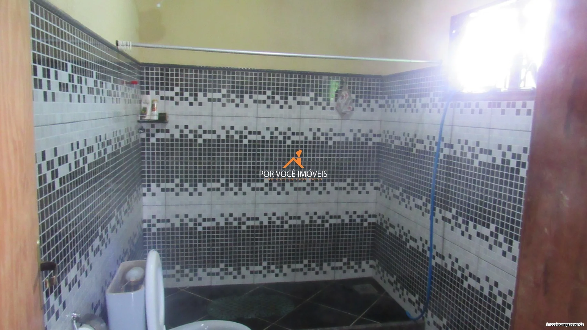 Casa duplex com 3 suítes no Condomínio Recanto do Tinguí