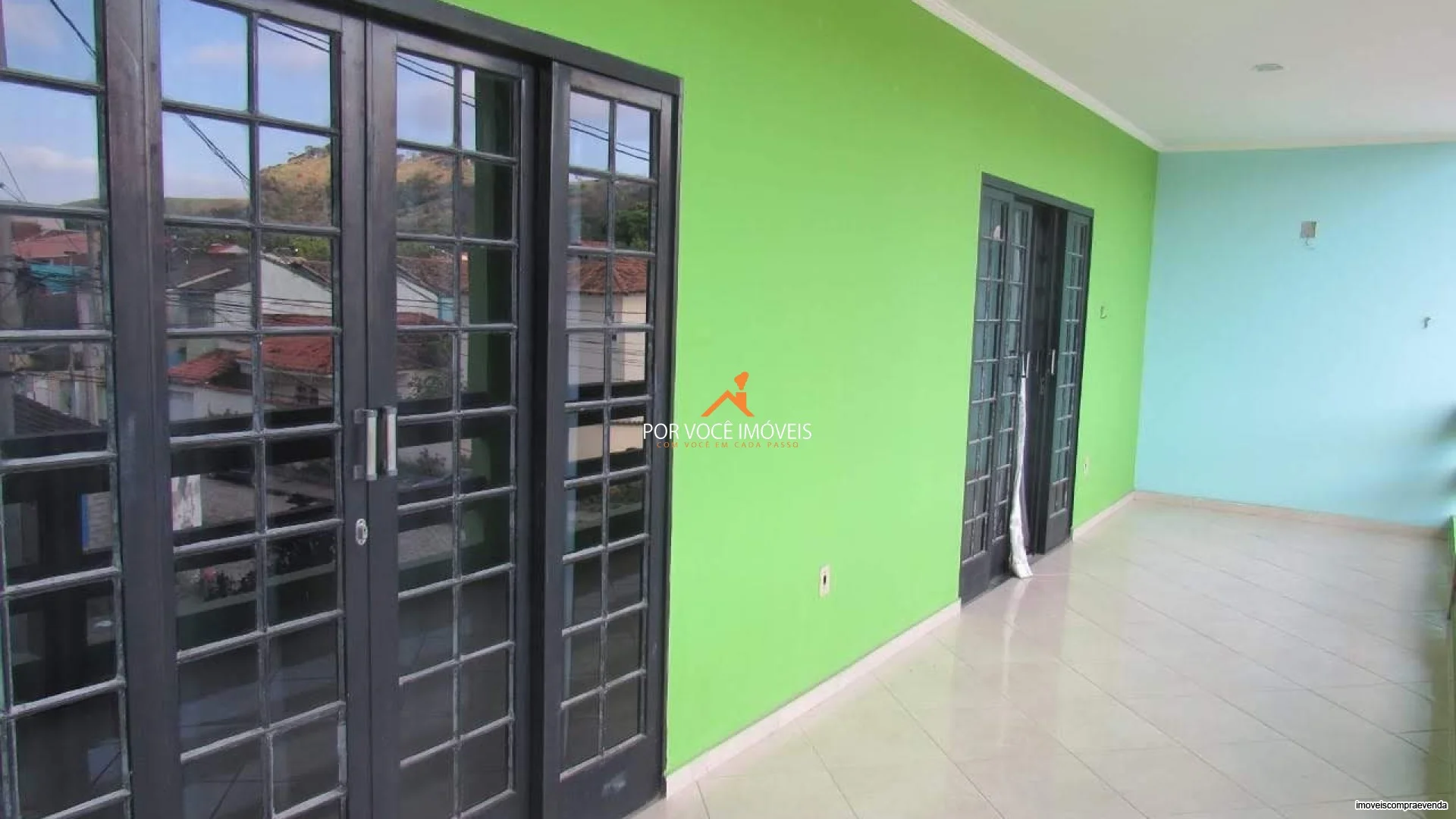 Casa duplex com 3 suítes no Condomínio Recanto do Tinguí
