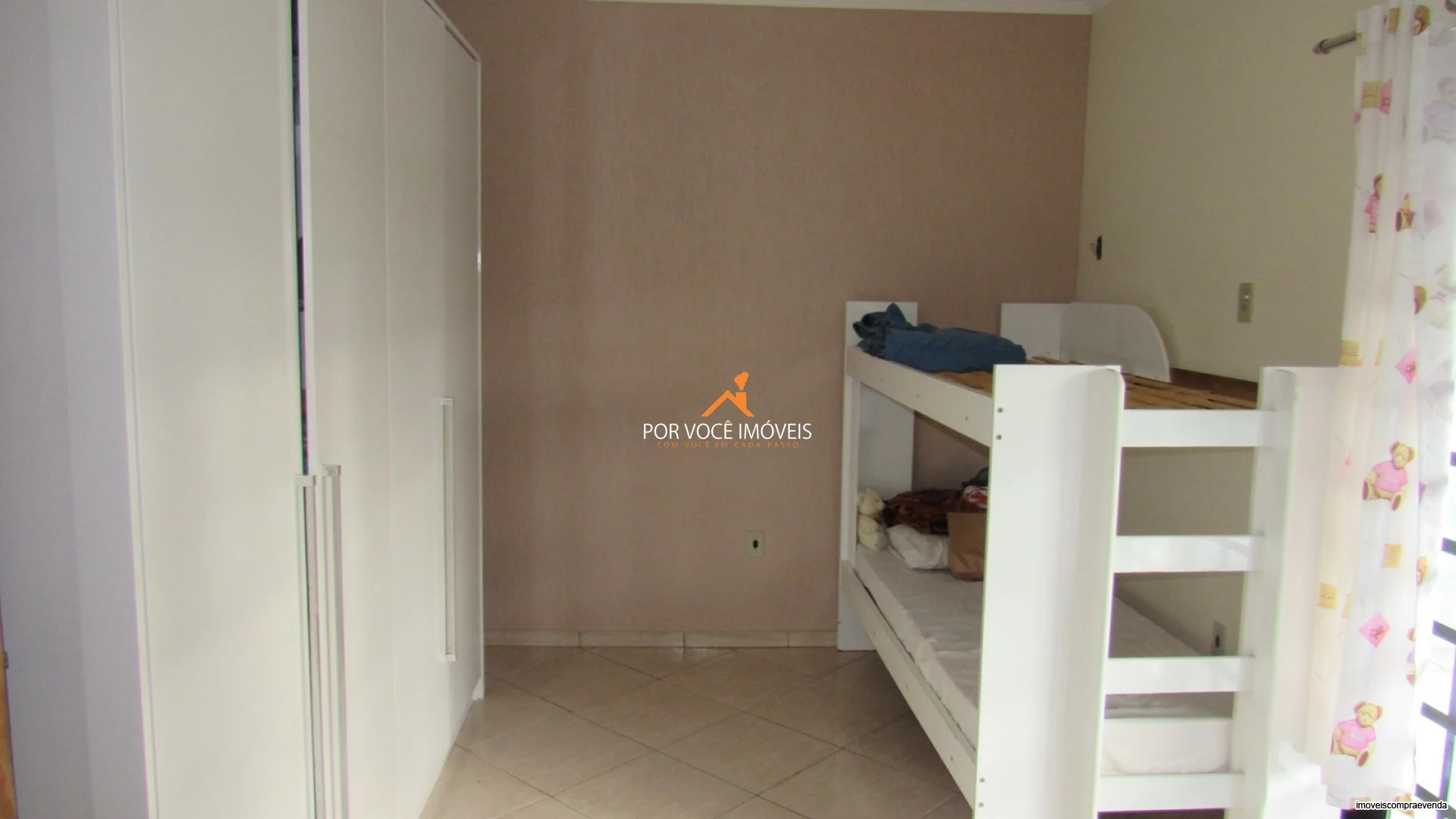 Casa duplex com 3 suítes no Condomínio Recanto do Tinguí