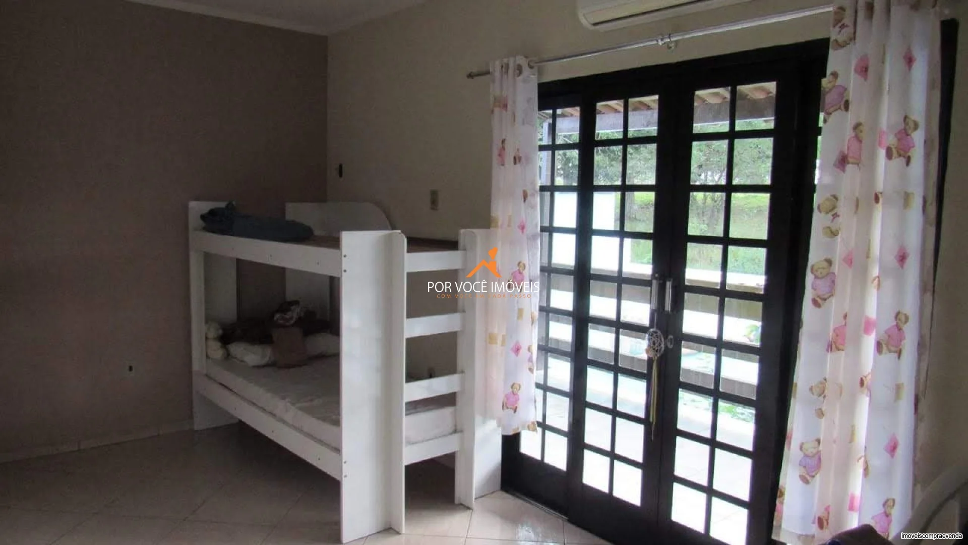 Casa duplex com 3 suítes no Condomínio Recanto do Tinguí