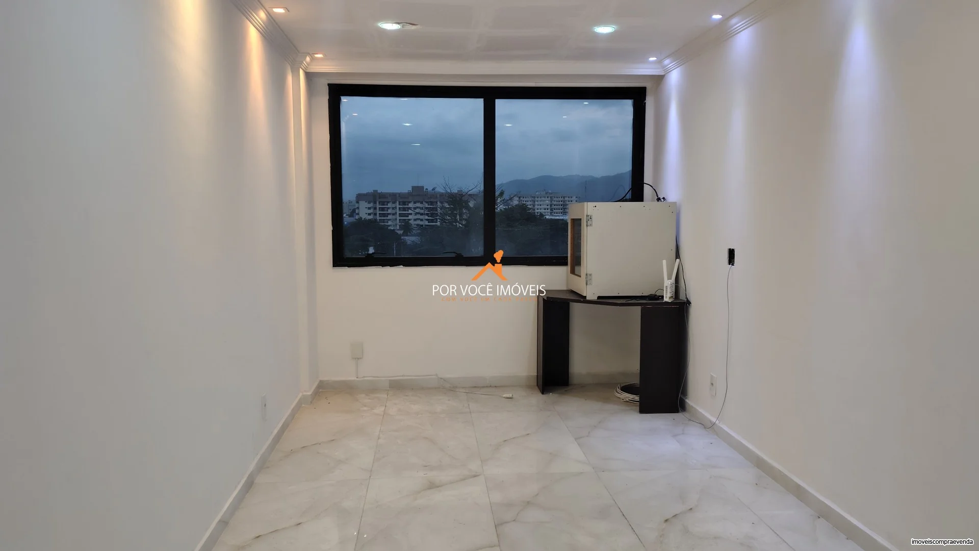Sala Comercial no Edifício West Tower