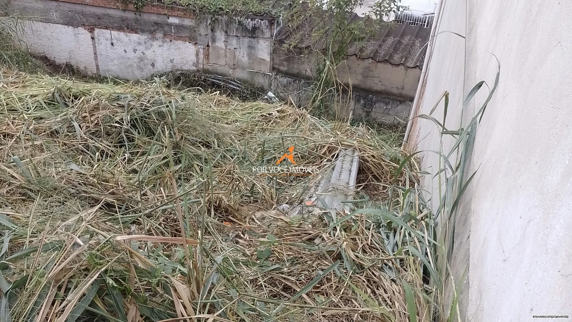Terreno de 190m² no Condomínio Village dos Amorins