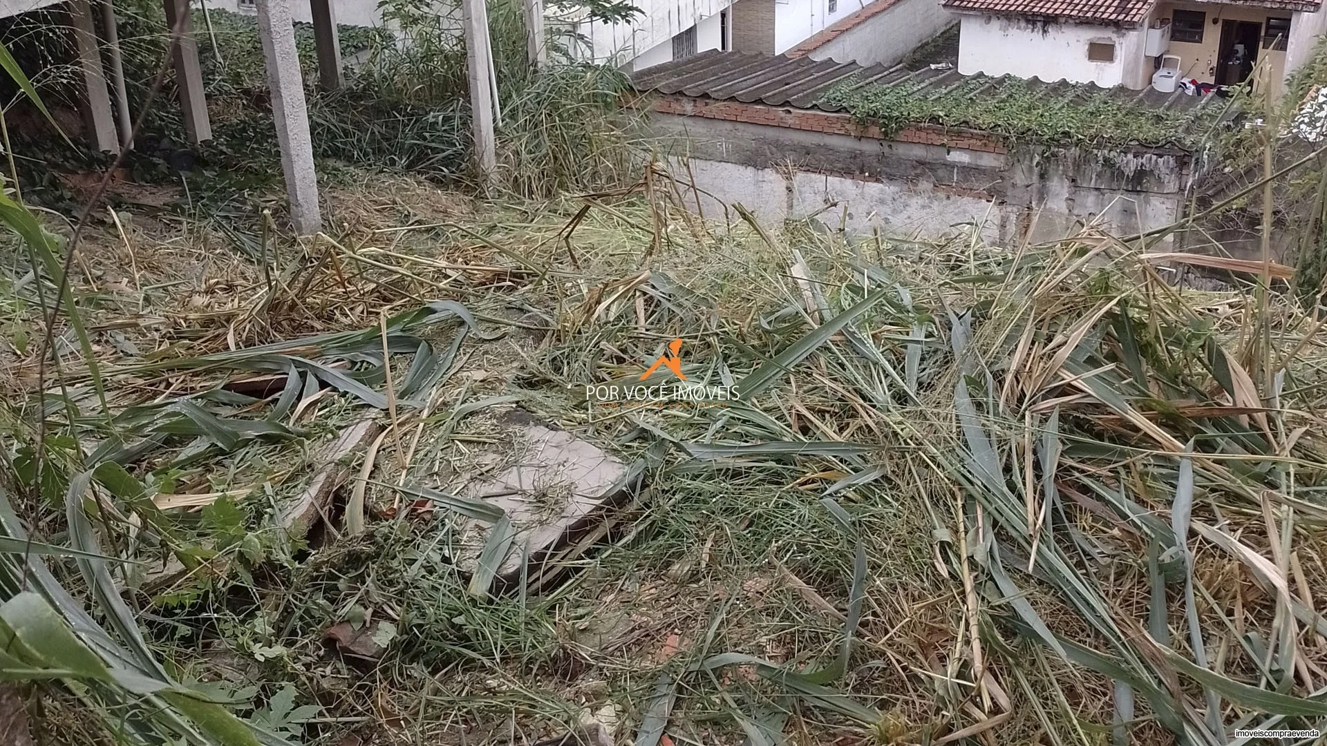 Terreno de 190m² no Condomínio Village dos Amorins