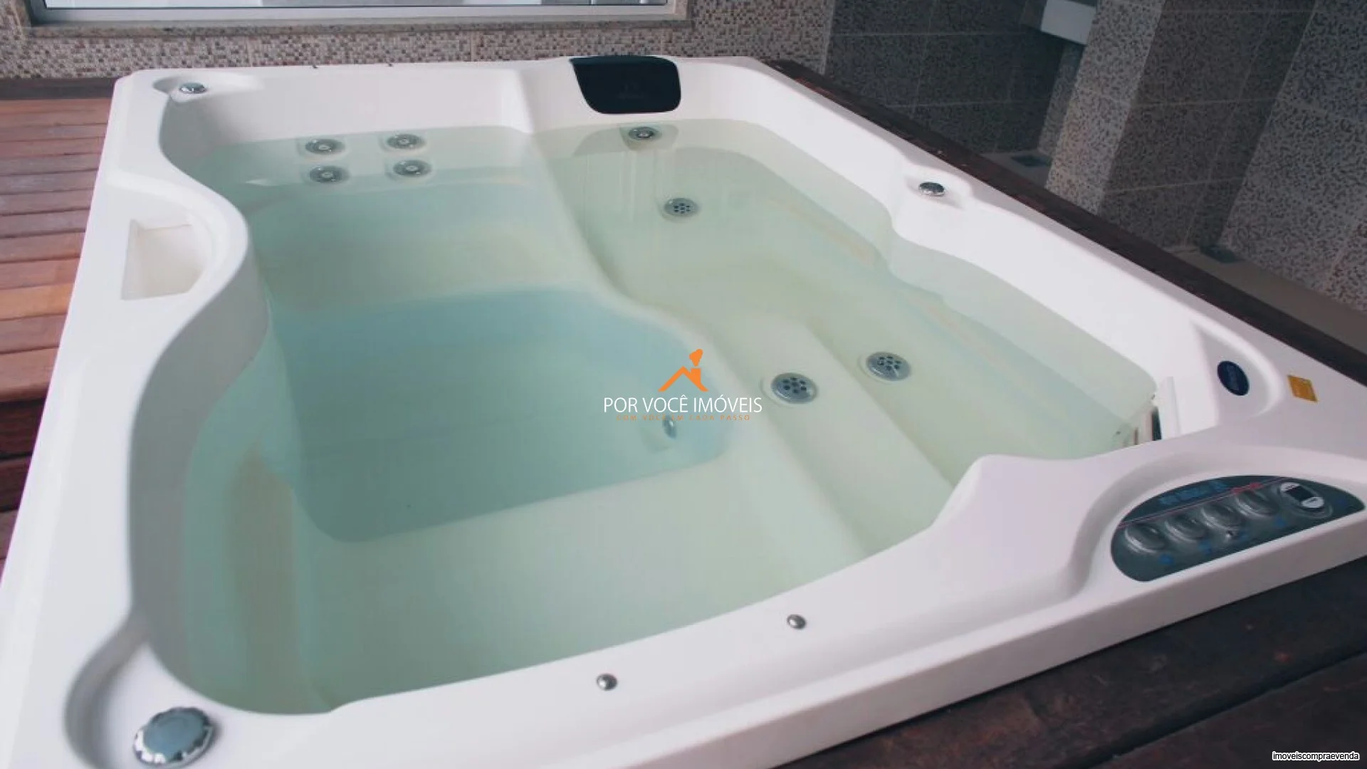 Apartamento para locação com 3 suítes no Condomínio Grand Village Freguesia Residence Club