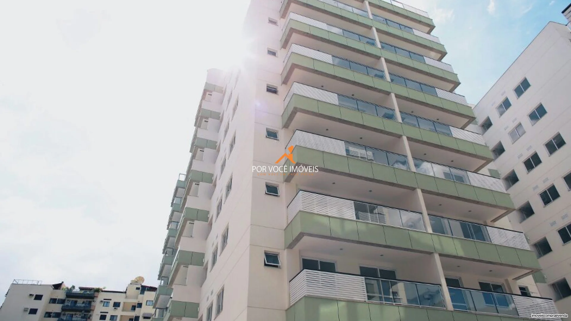 Apartamento para locação com 3 suítes no Condomínio Grand Village Freguesia Residence Club