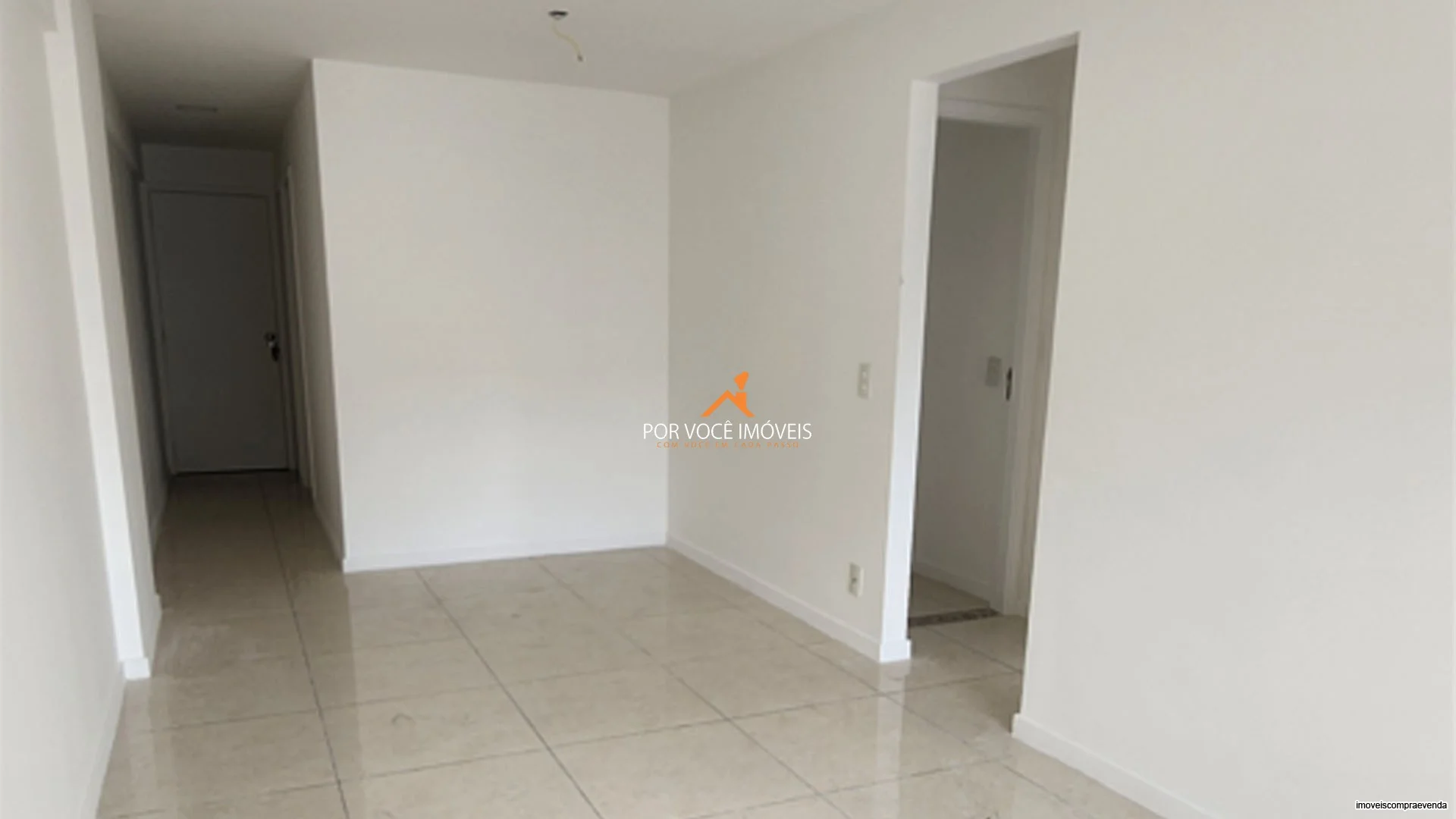 Apartamento para locação com armários no Condomínio Grand Village Freguesia Residence Club