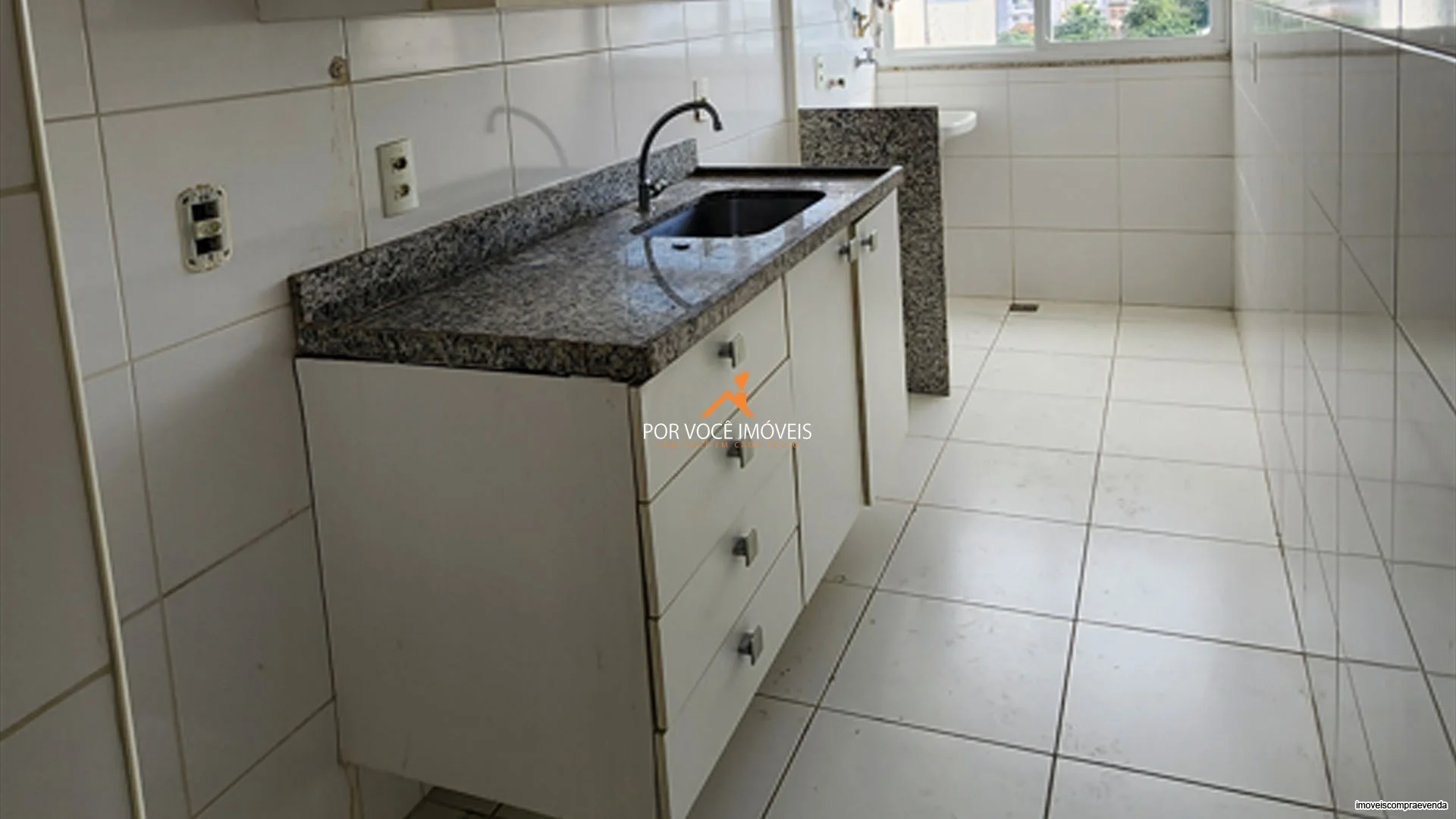 Apartamento para locação com armários no Condomínio Grand Village Freguesia Residence Club