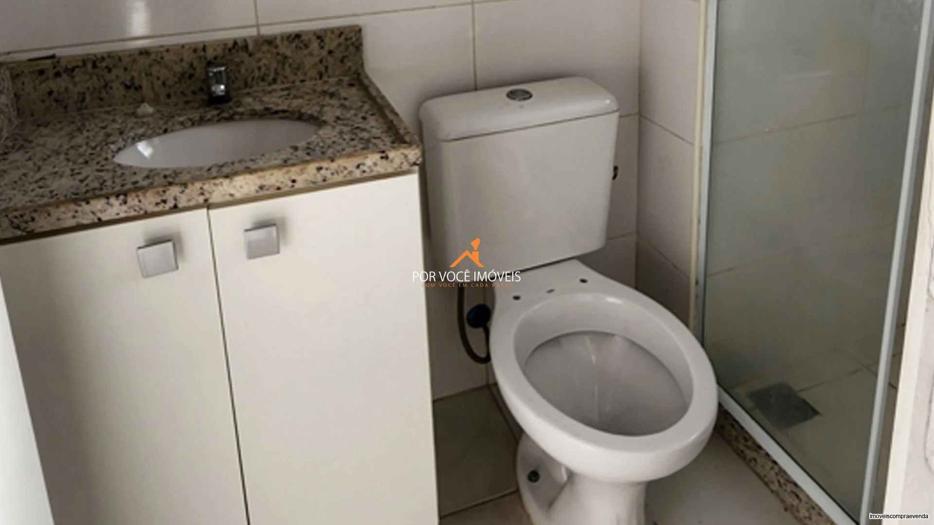 Apartamento para locação com armários no Condomínio Grand Village Freguesia Residence Club
