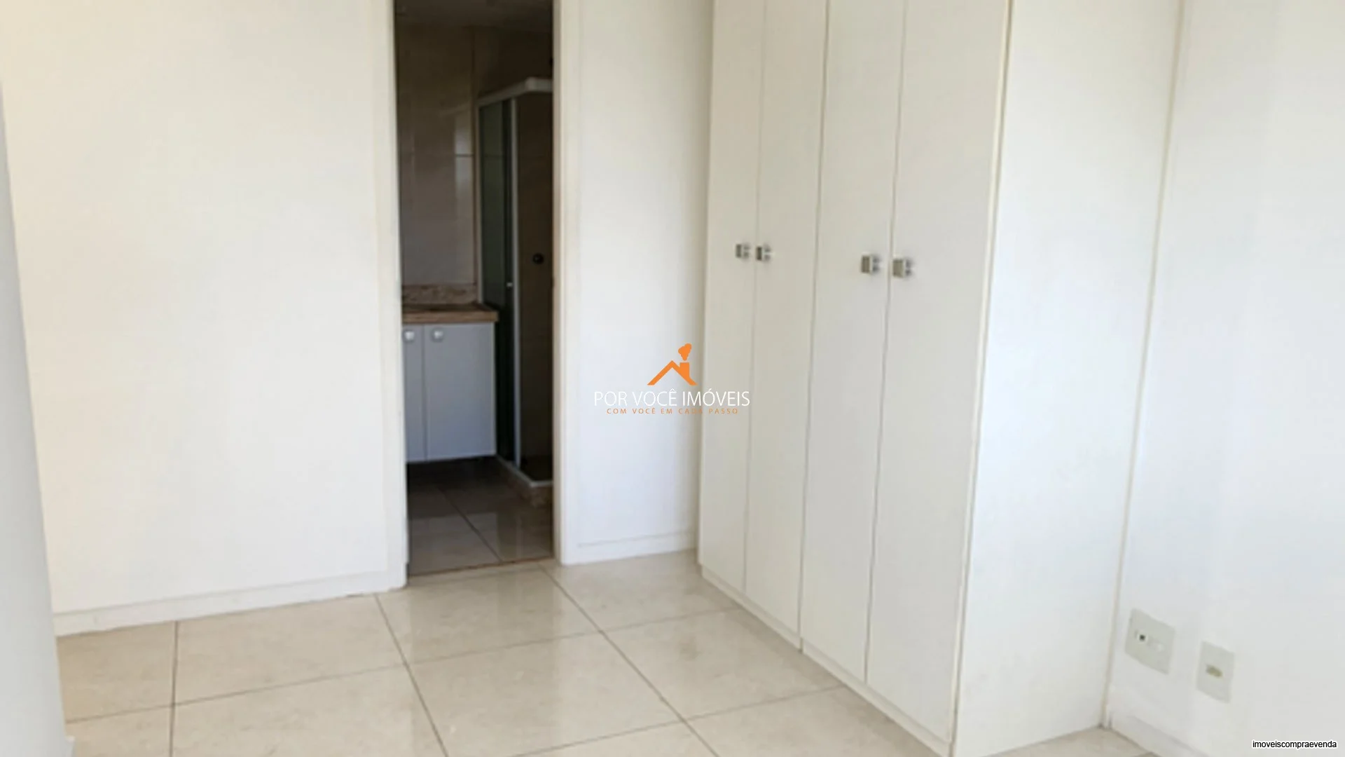 Apartamento para locação com armários no Condomínio Grand Village Freguesia Residence Club