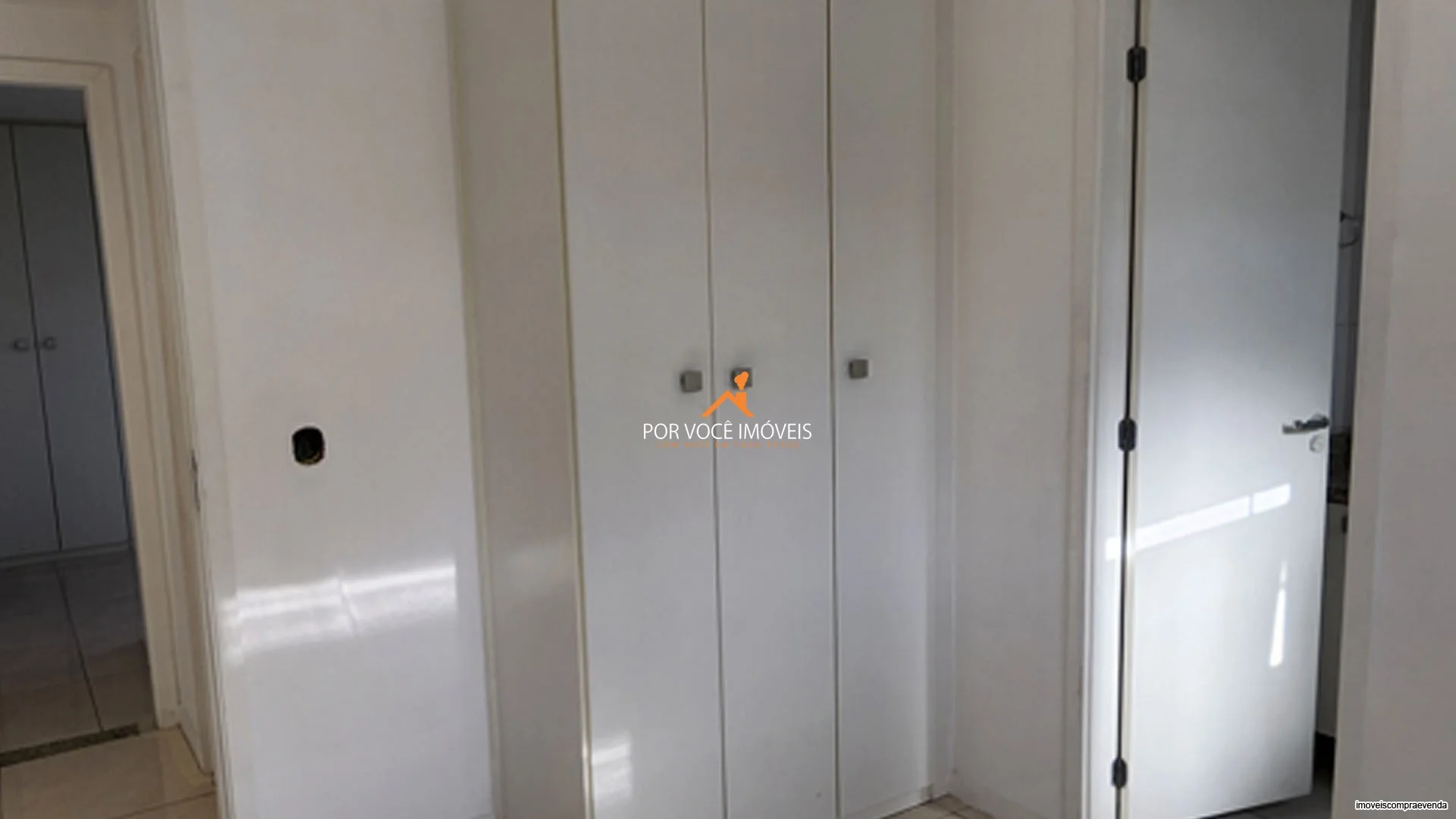 Apartamento para locação com armários no Condomínio Grand Village Freguesia Residence Club