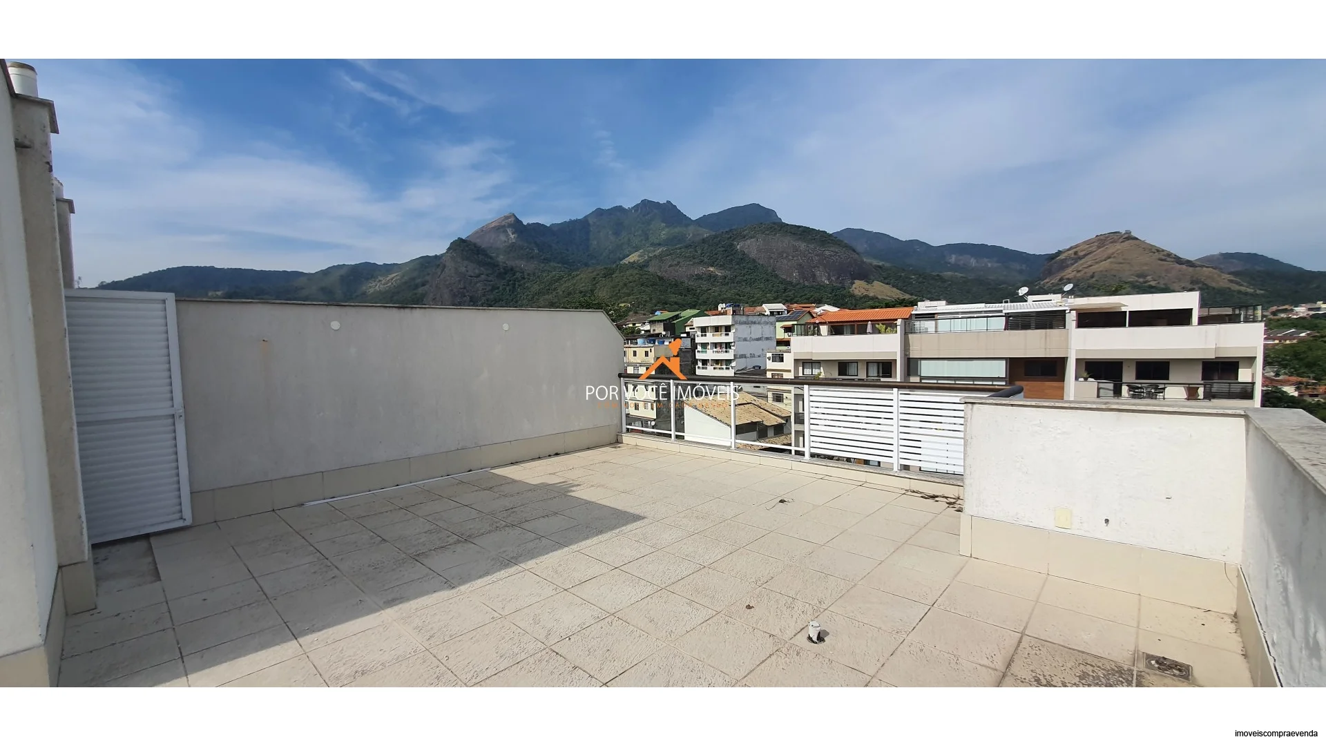 Cobertura para locação com 3 quartos no Condomínio Grand Village Freguesia Residence Club