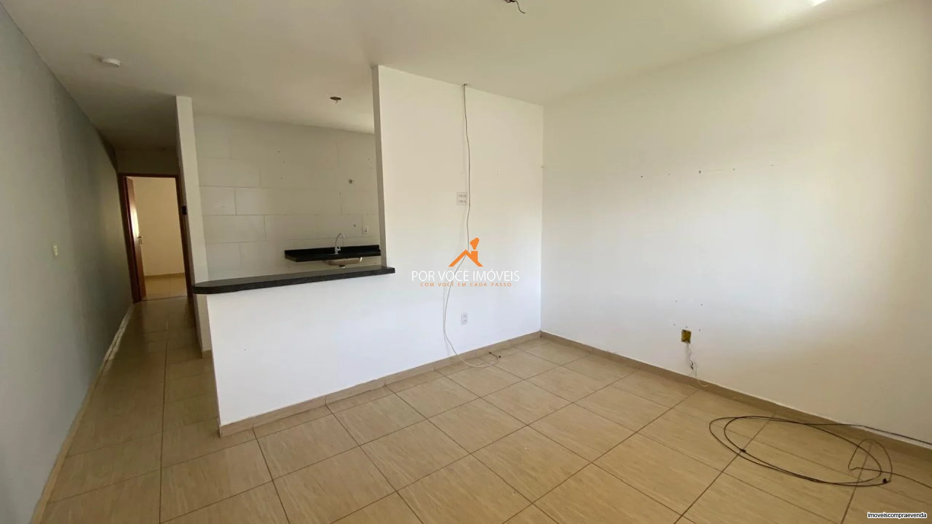 Casa com 2 quartos e 2 vagas de garagem